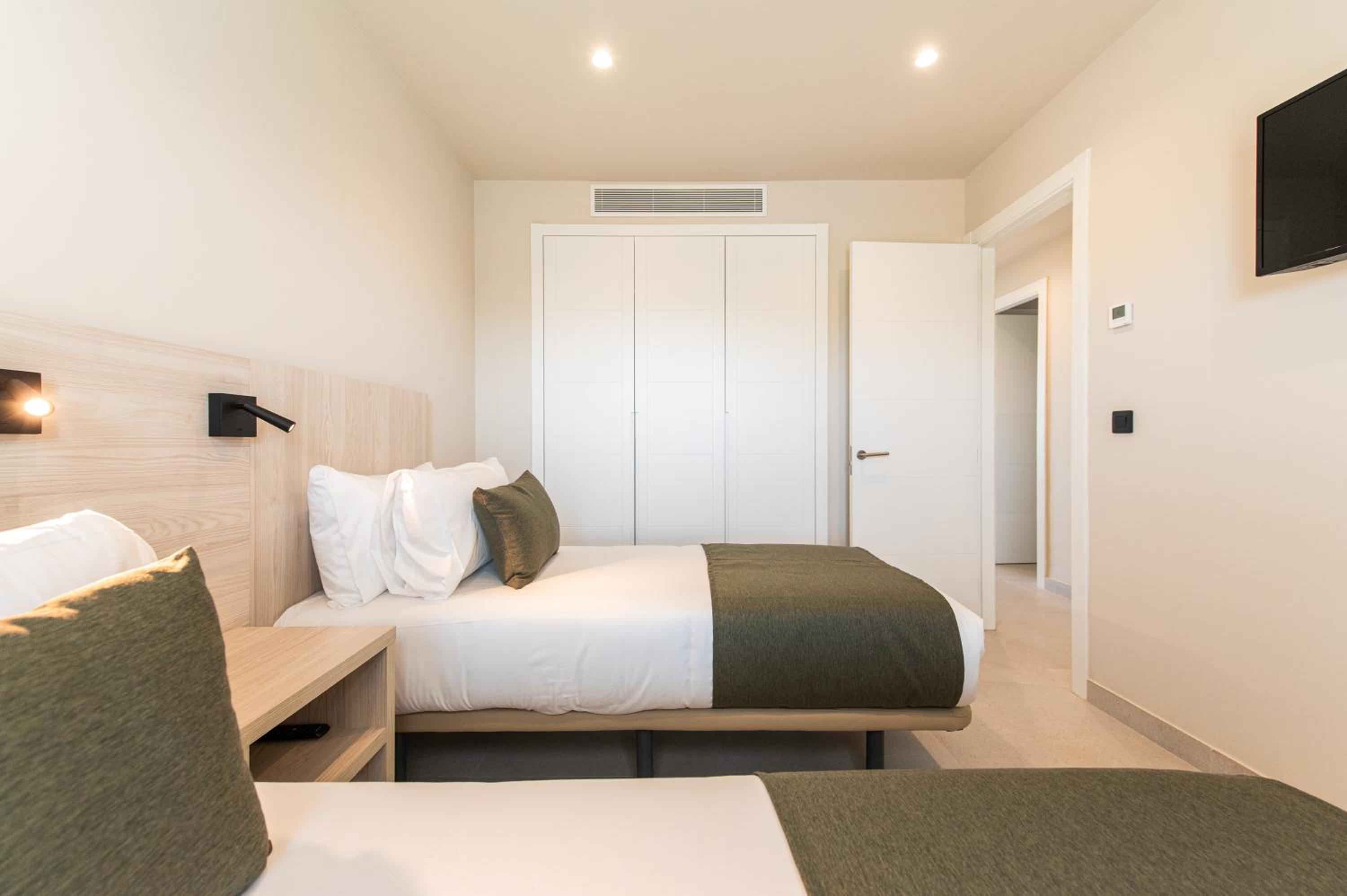 Apartamento con vista a la piscina