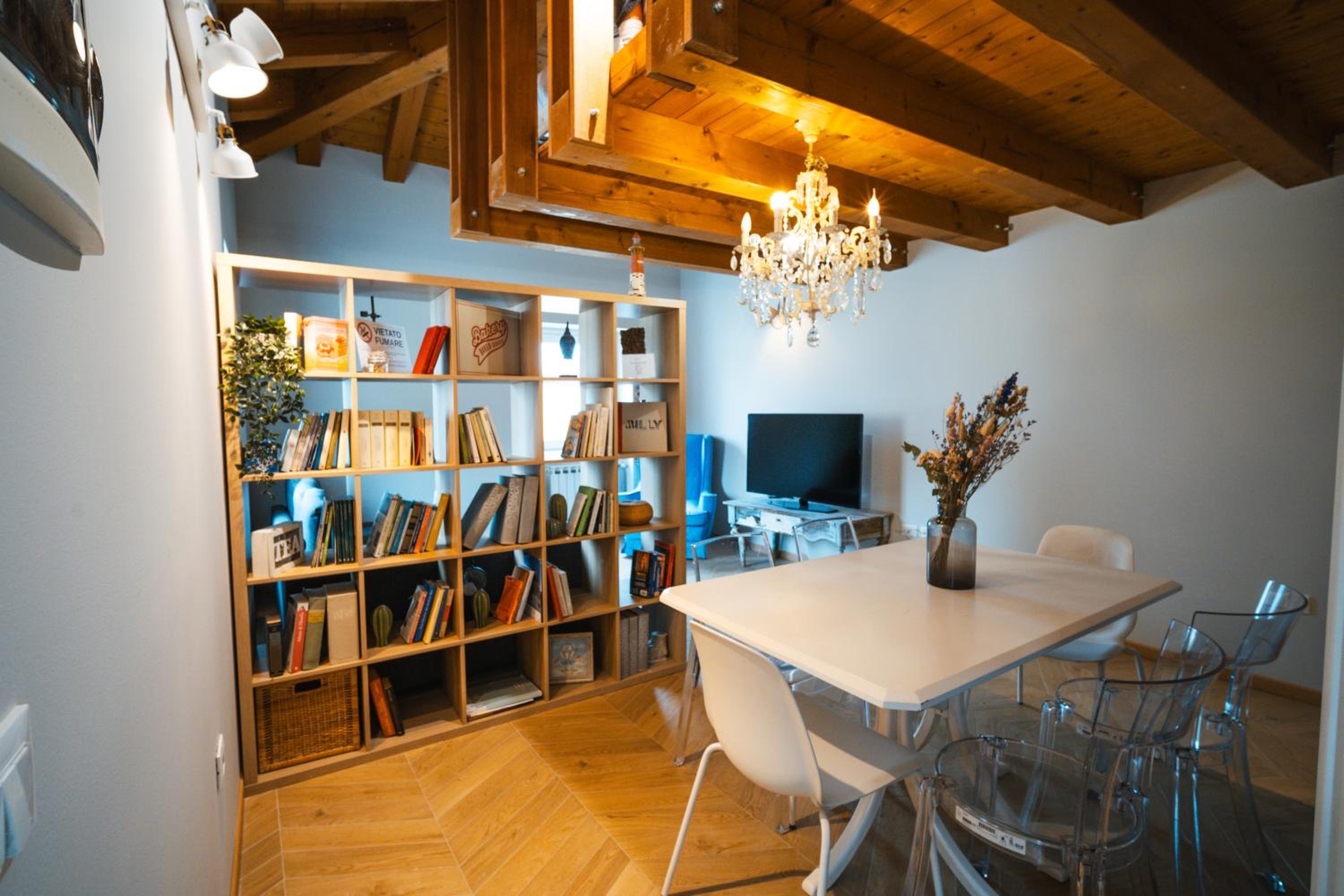 Apartment with Sea View - Photo 7