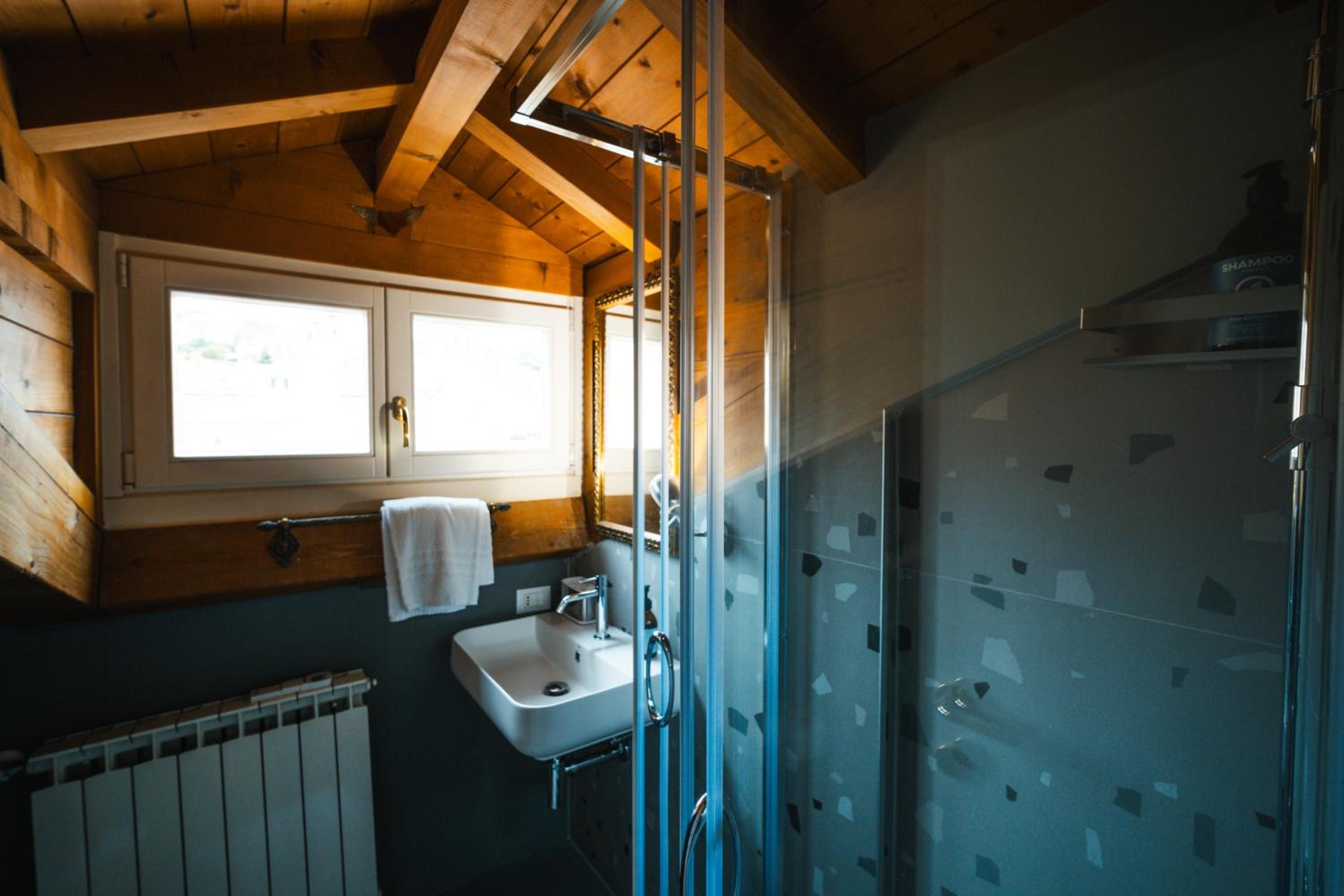 Apartment with Sea View - Photo 4