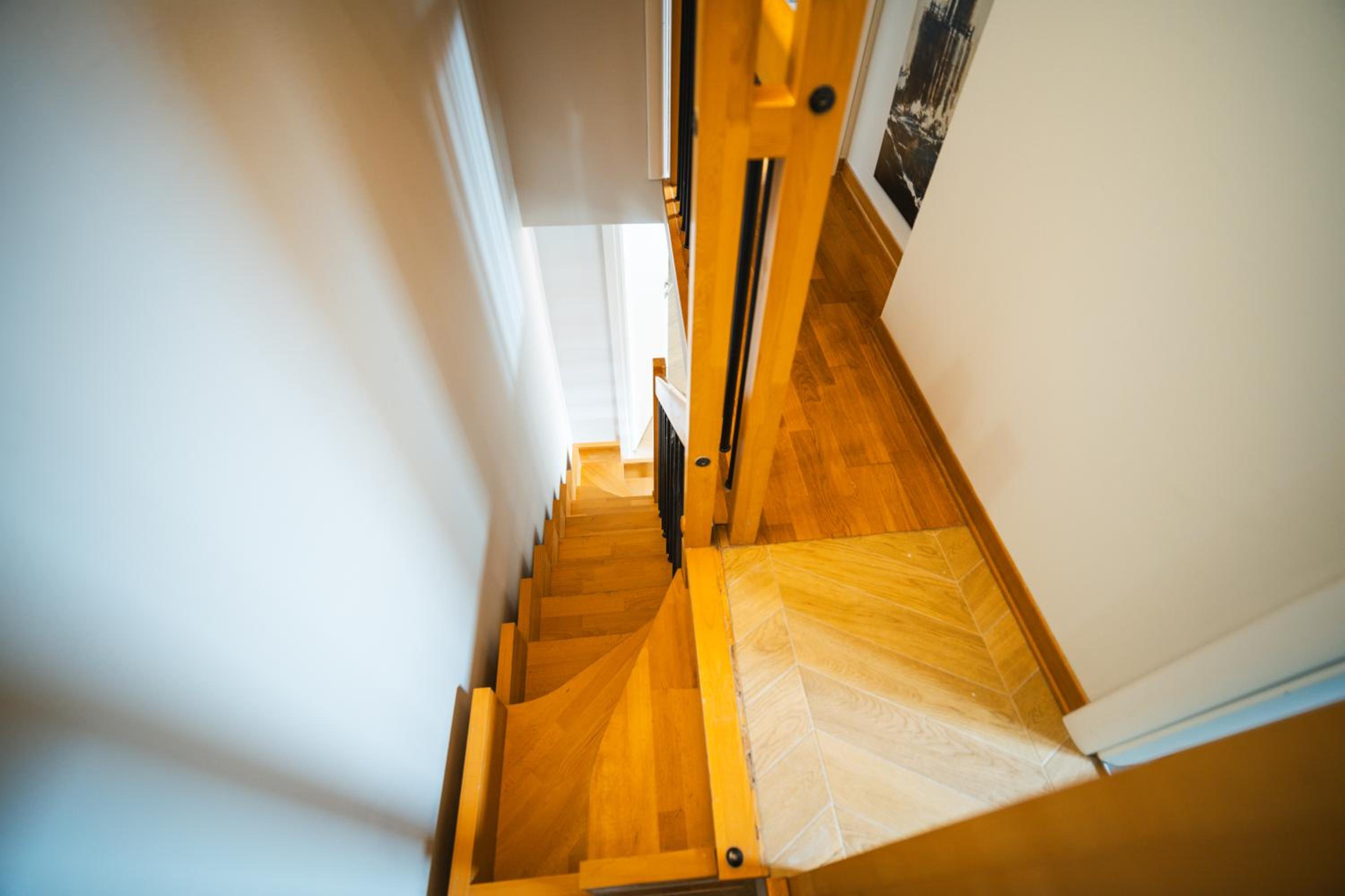 Apartment with Sea View - Photo 8