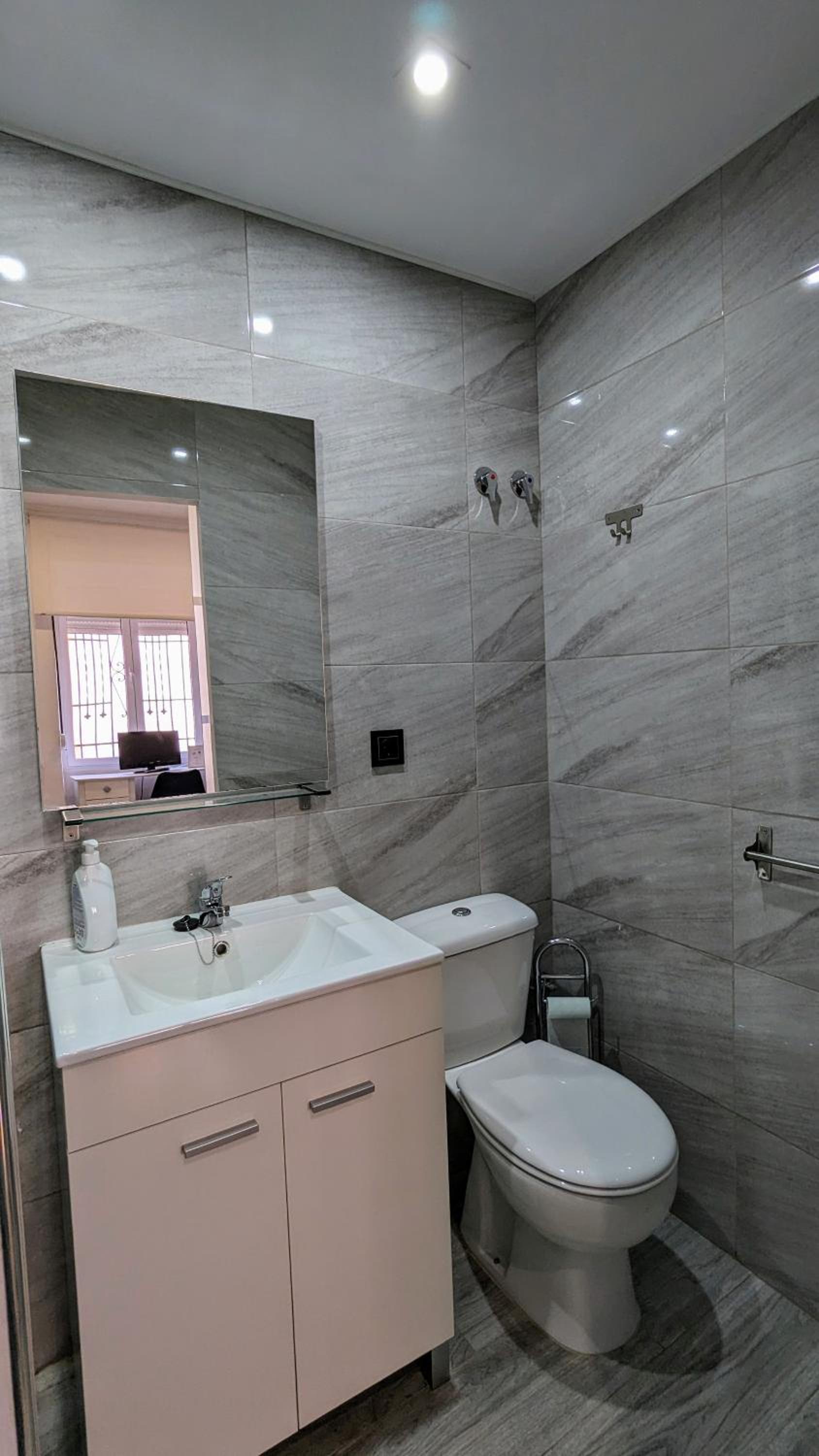 Double Room with Private Bathroom photo 3