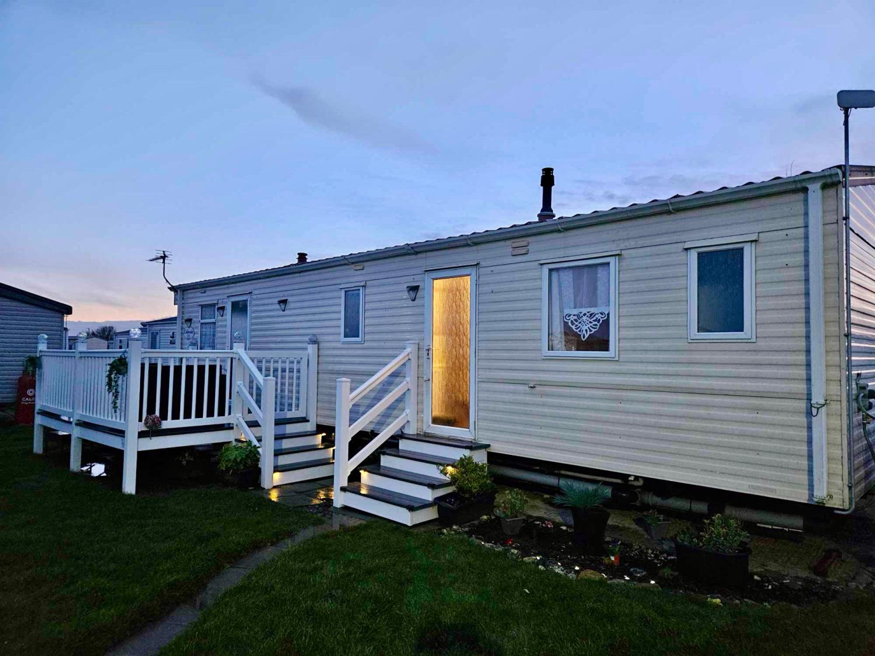 Mobile Home photo 2