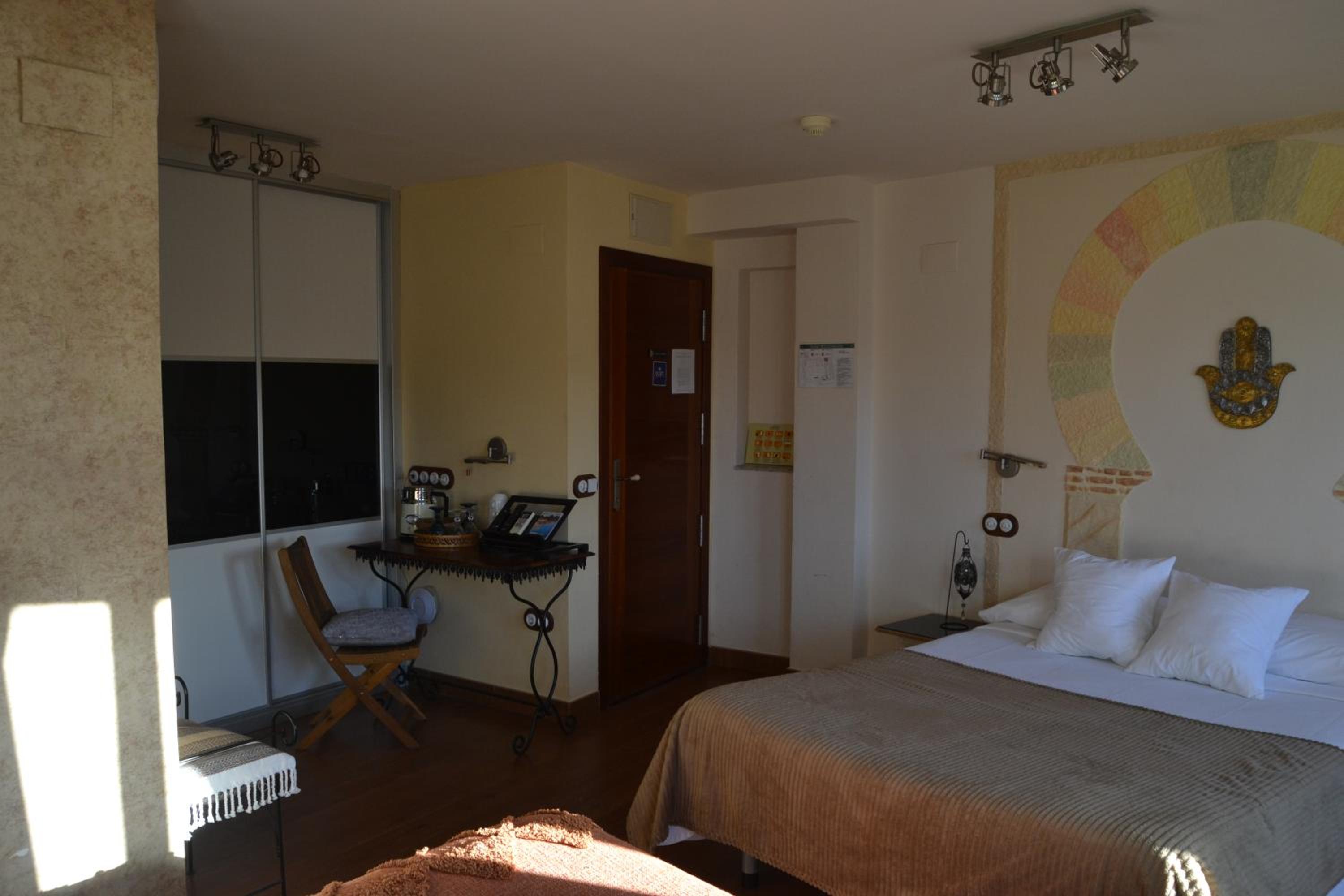 Family Room with Sea View - Photo 6