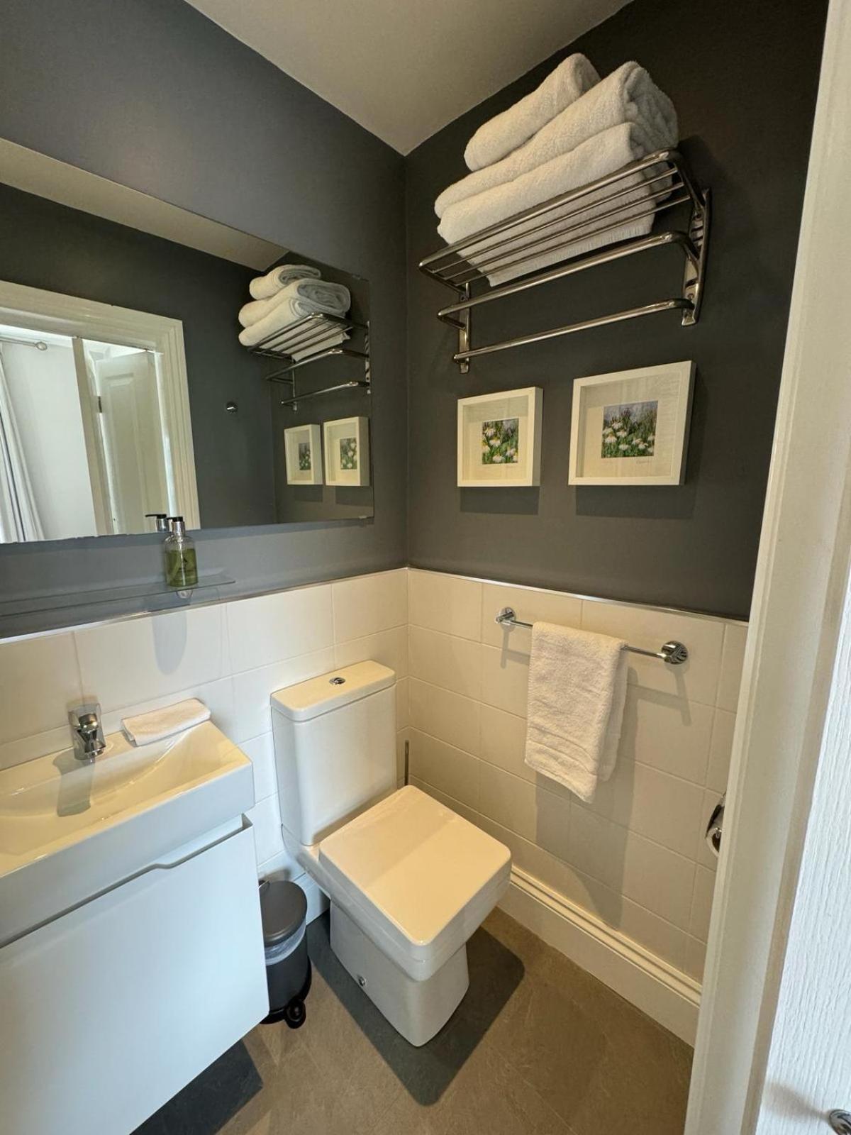 Standard Double Room - Photo 18