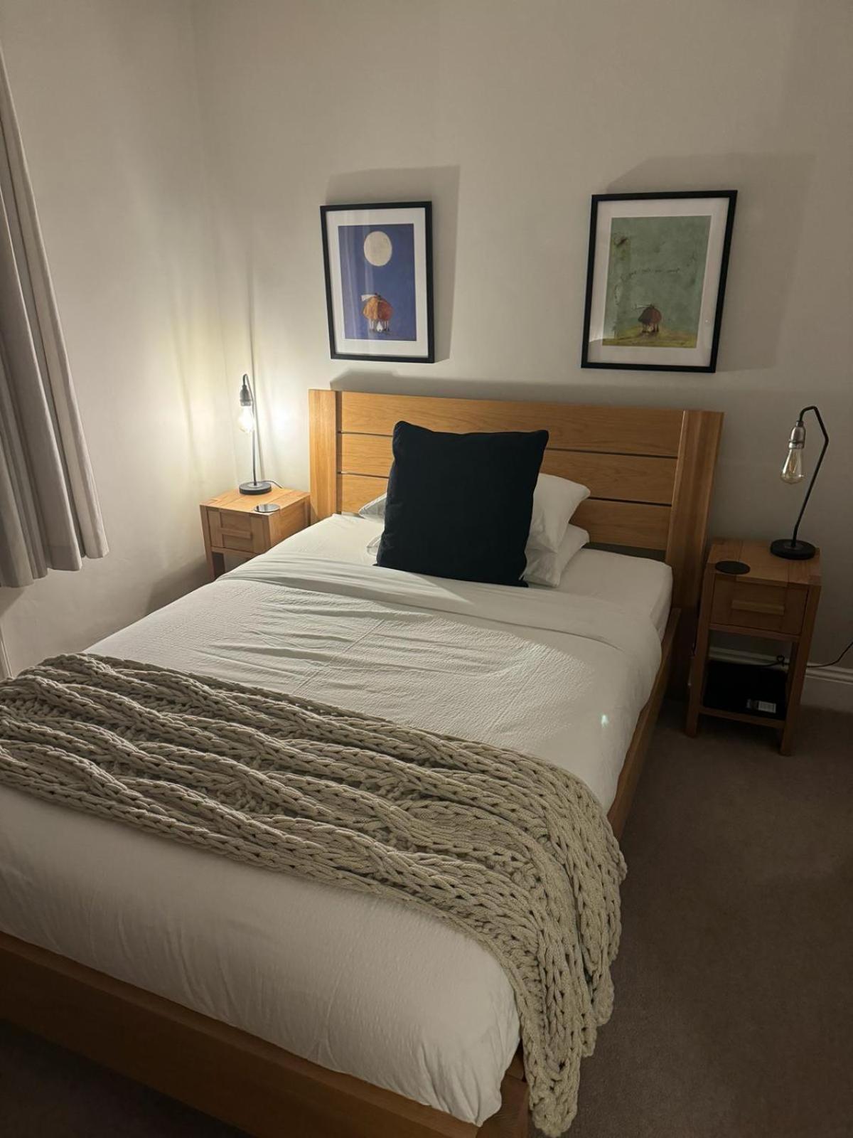 Standard Double Room - Photo 10
