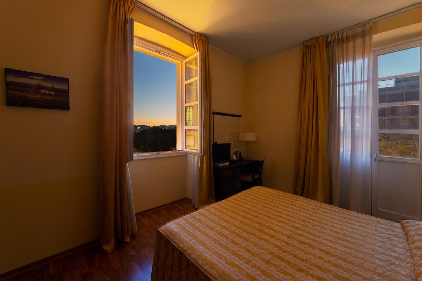 Superior Double or Twin Room - Photo 1
