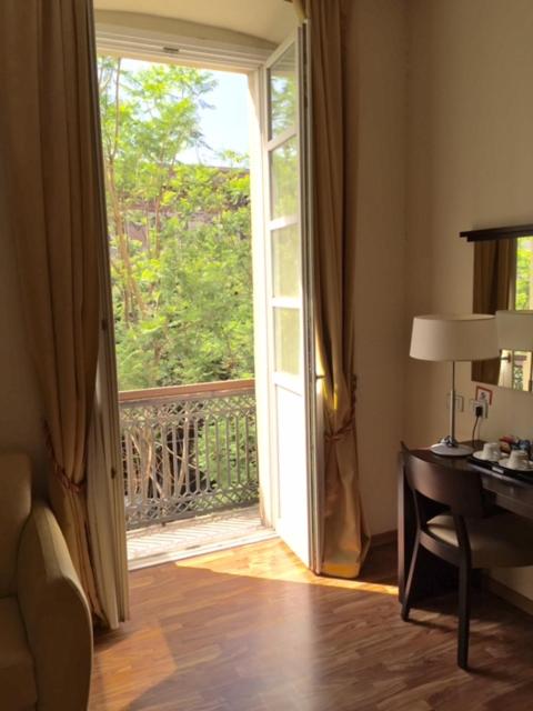 Deluxe Double Room - Photo 2