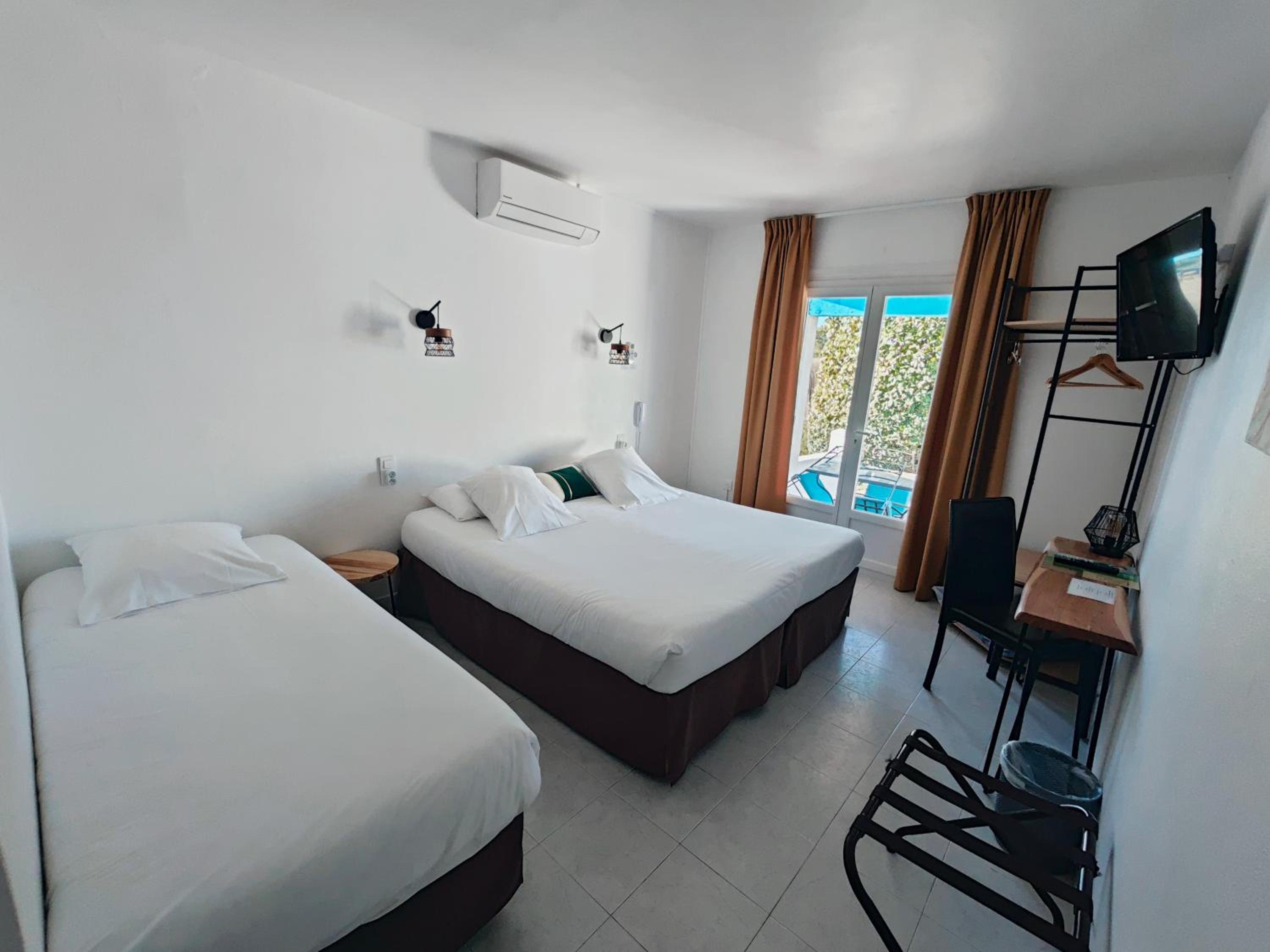 Triple Room - Photo 1