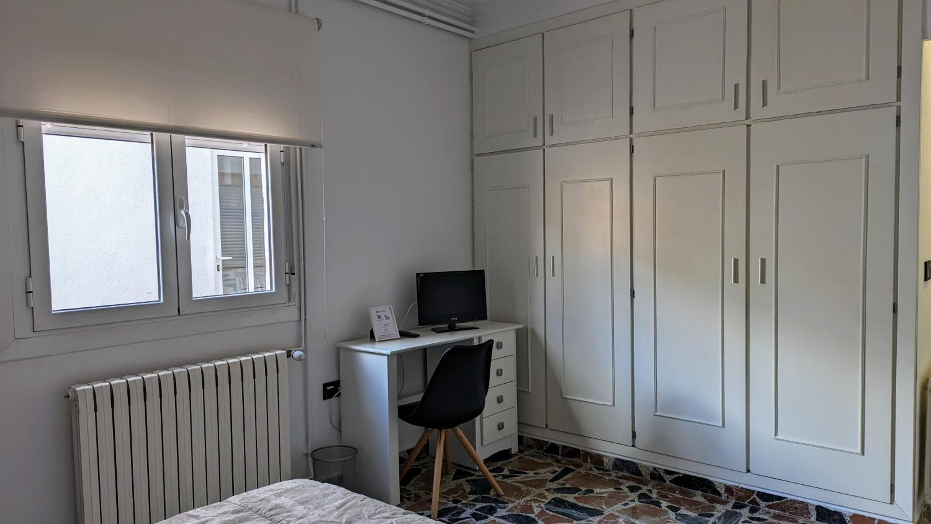 Double Room with Private Bathroom photo 2