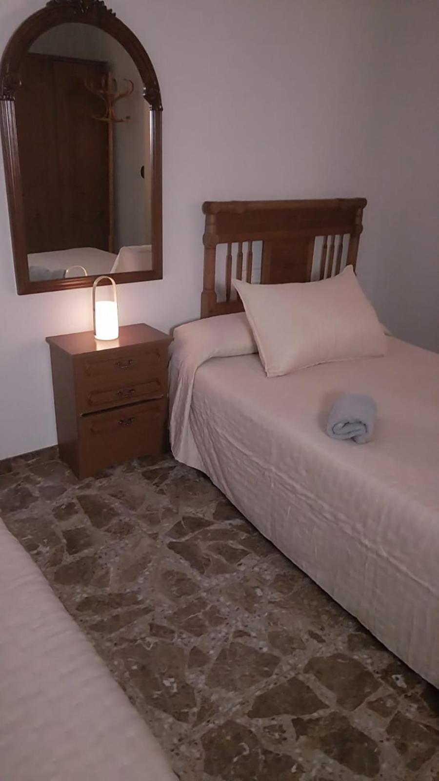 Casa de cuatro habitaciones
