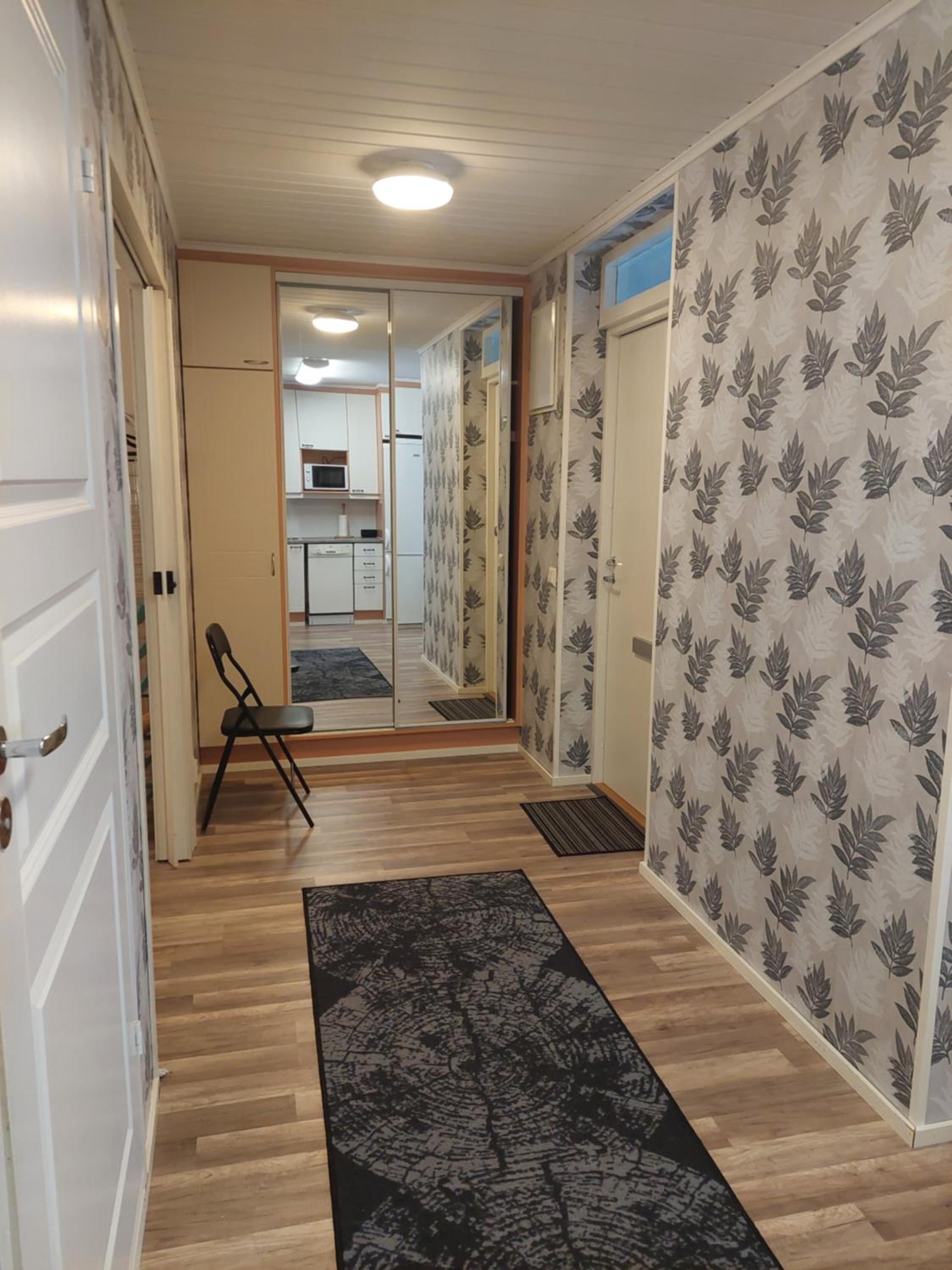 One-Bedroom Apartment - Photo 4
