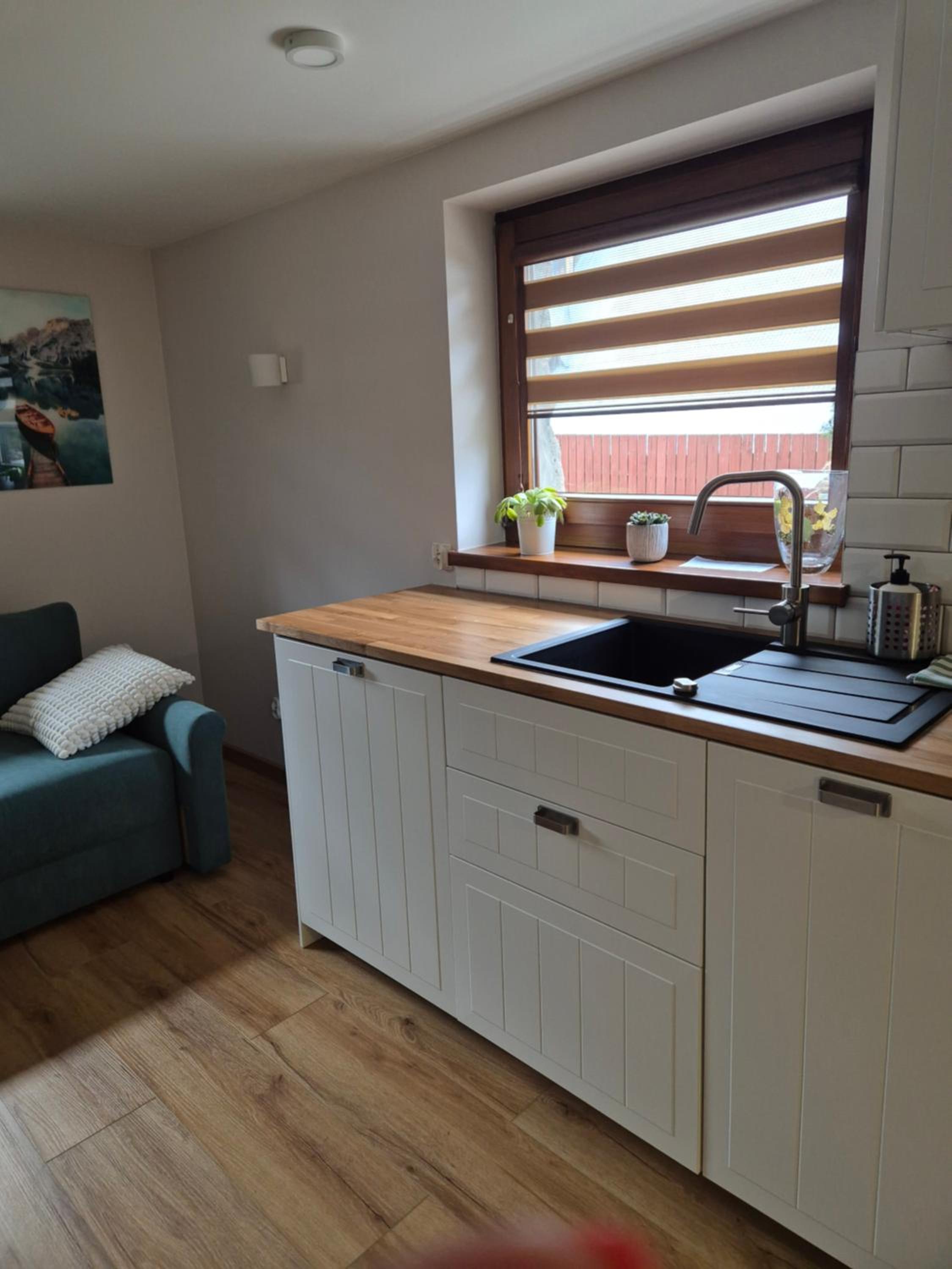 One-Bedroom Apartment - Photo 12
