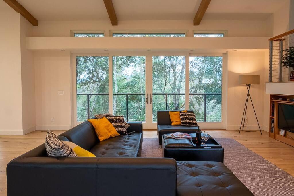 Three-Bedroom Villa photo 1