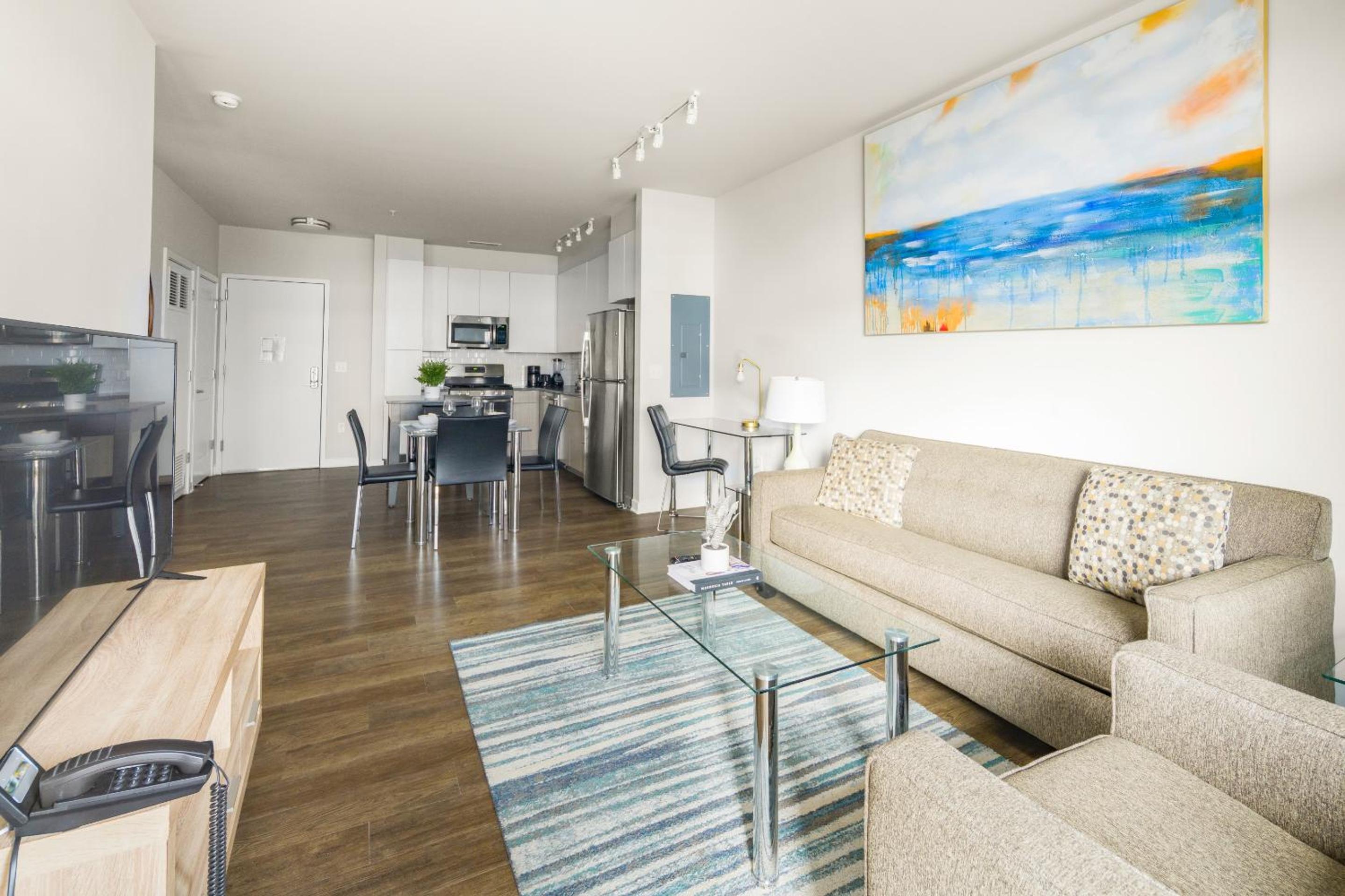 One-Bedroom Apartment - Photo 1