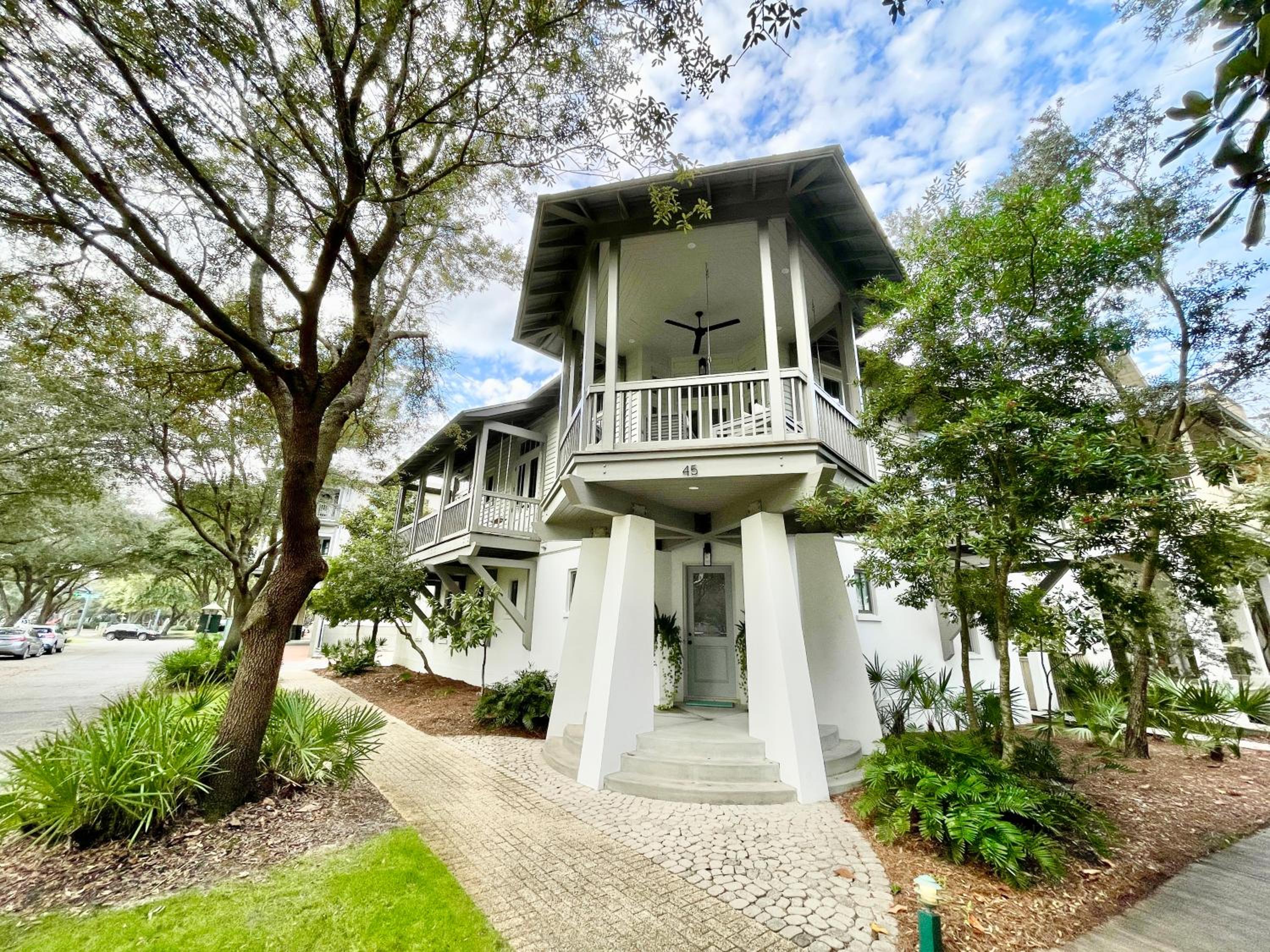 Three-Bedroom House photo 2