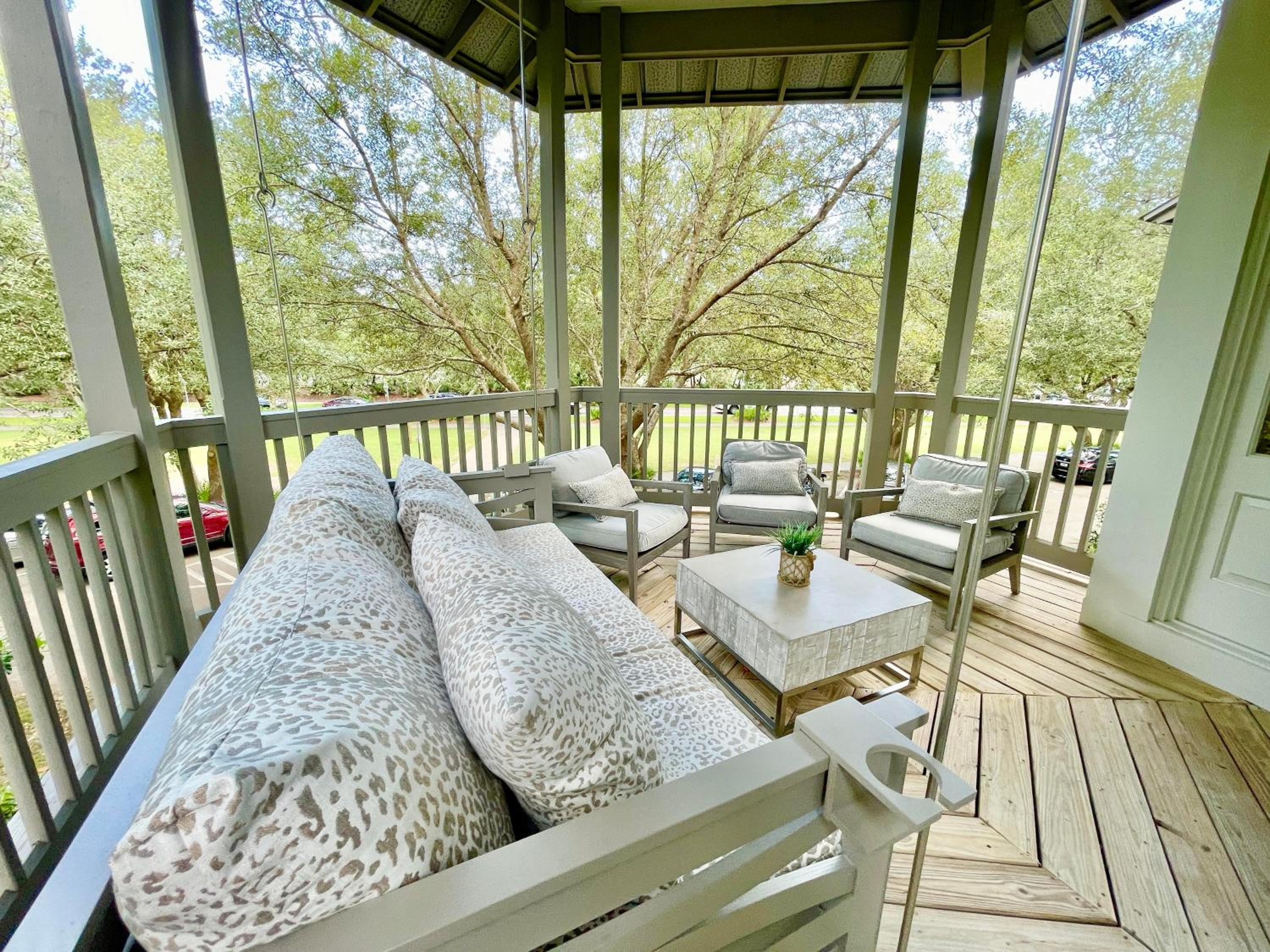 Three-Bedroom House photo 2
