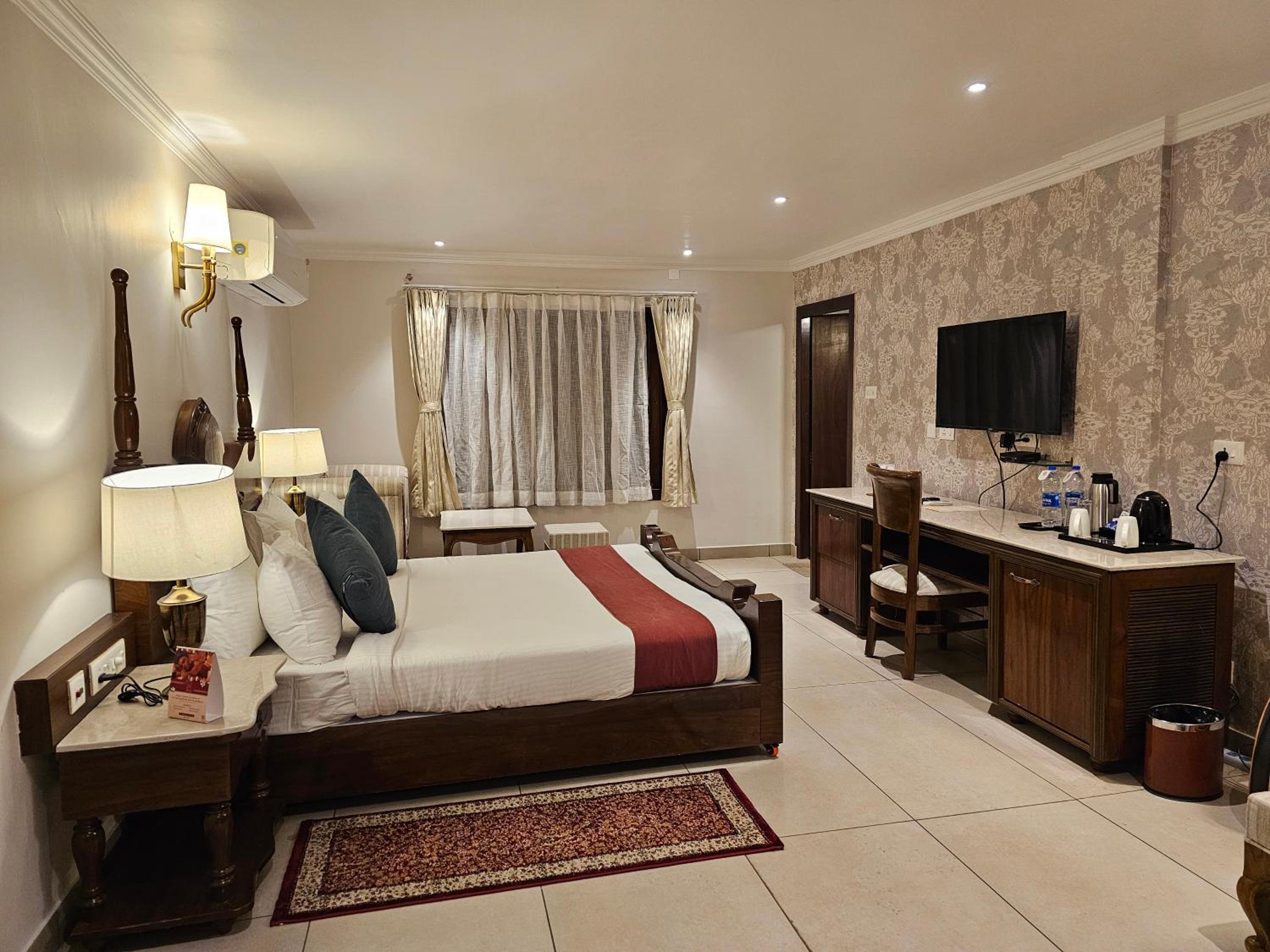 Economy Double Room - Photo 3