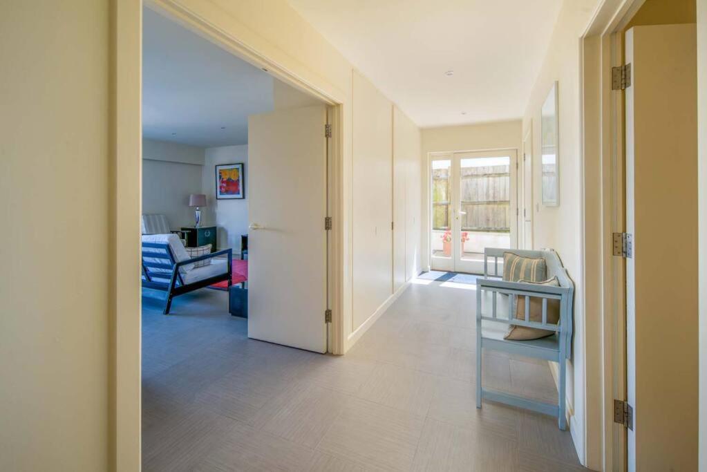 Apartment with Sea View photo 2
