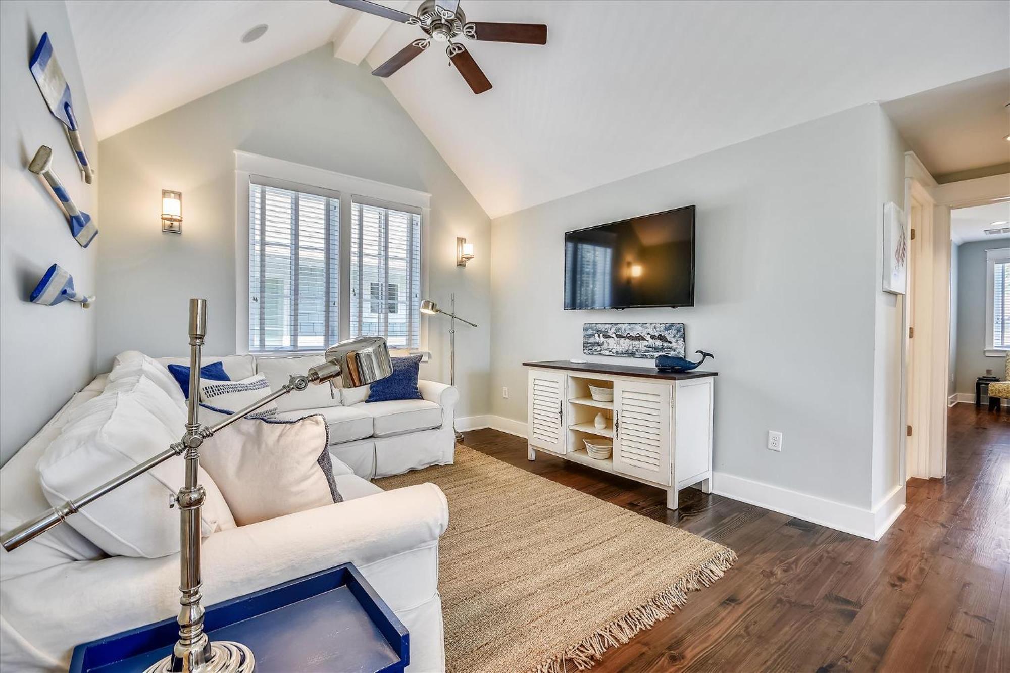 Four-Bedroom House photo 2