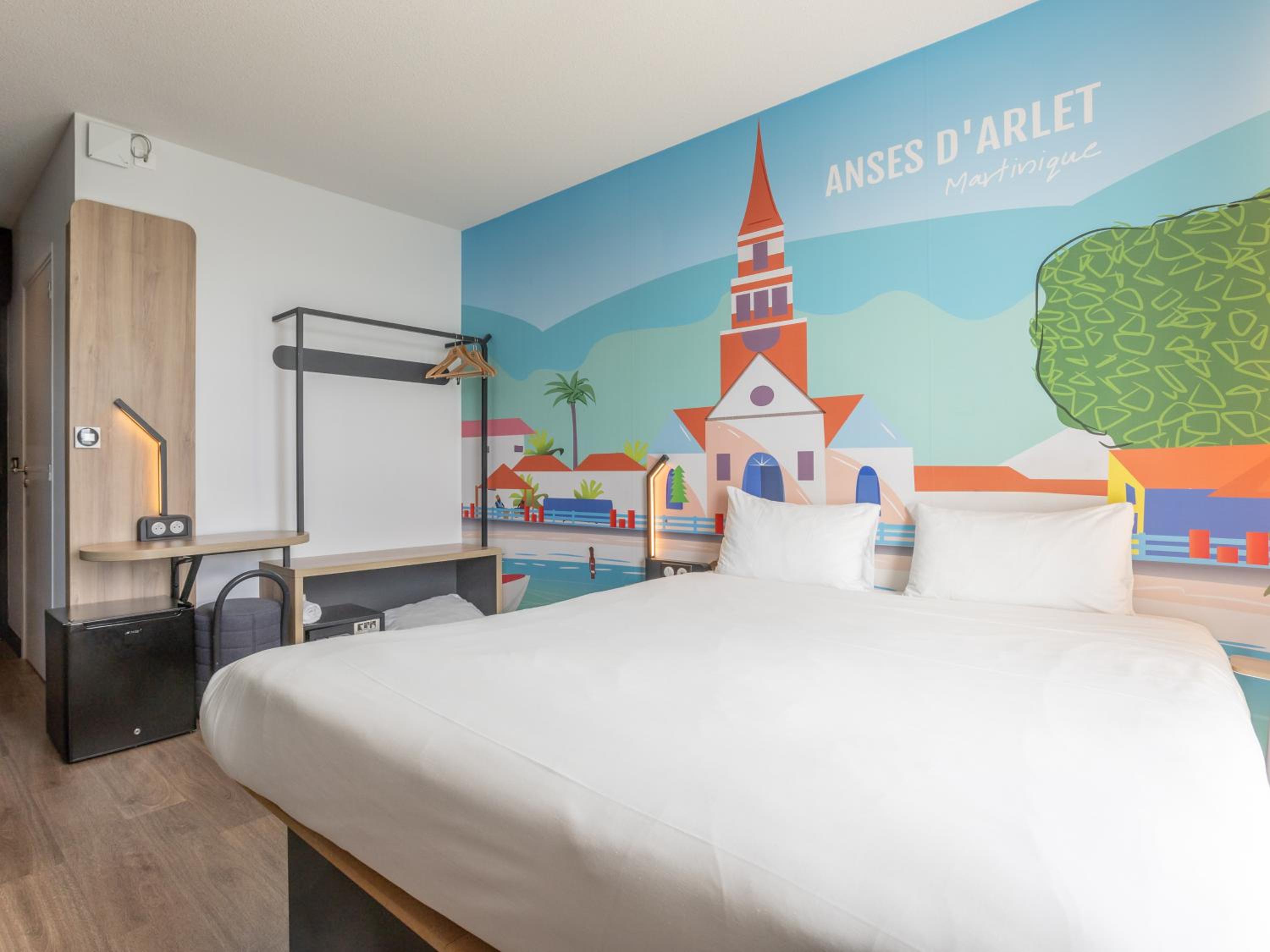 Double Room with Sea View - Photo 1