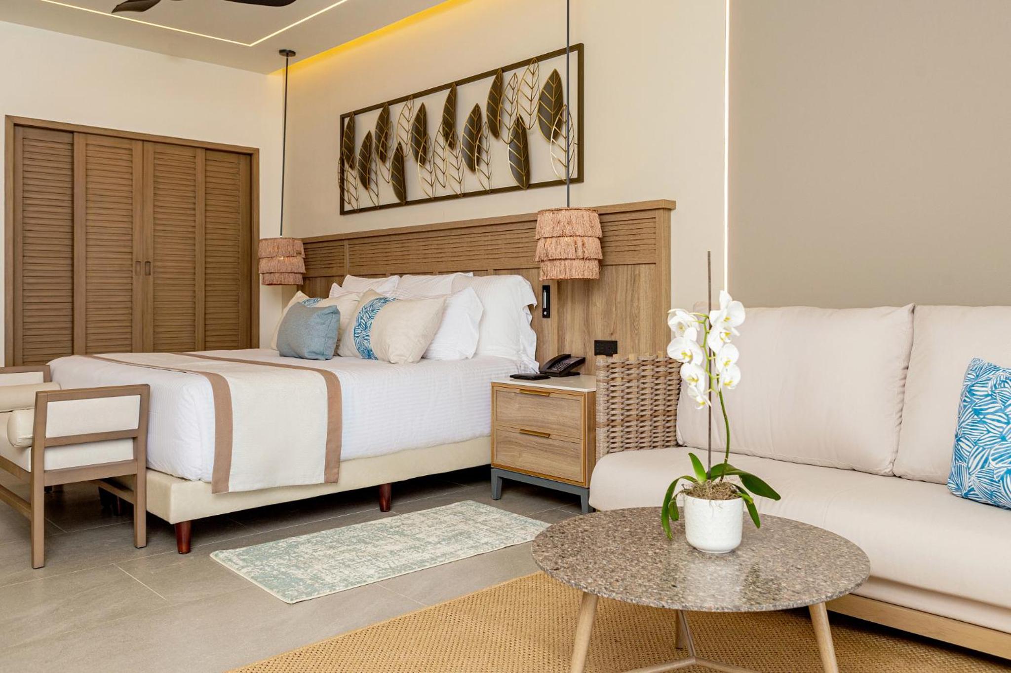 Preferred Club Jr. Suite Swim Out King