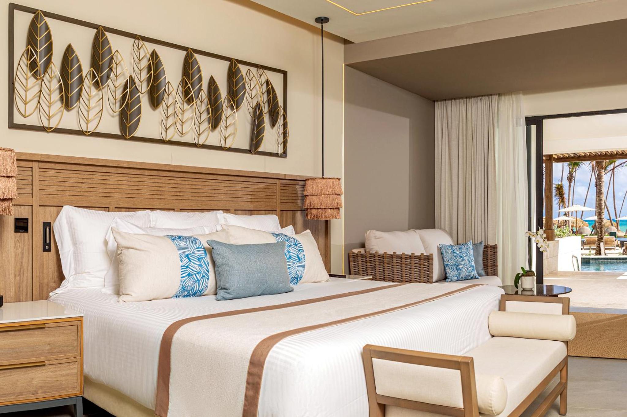 Preferred Club Jr. Suite Ocean View King