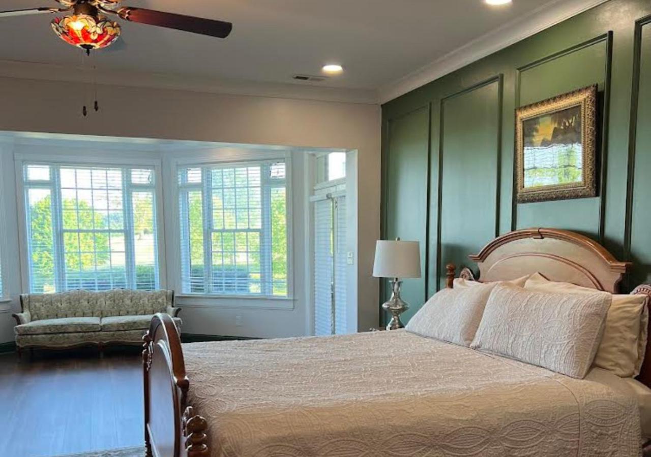 Superior King Suite