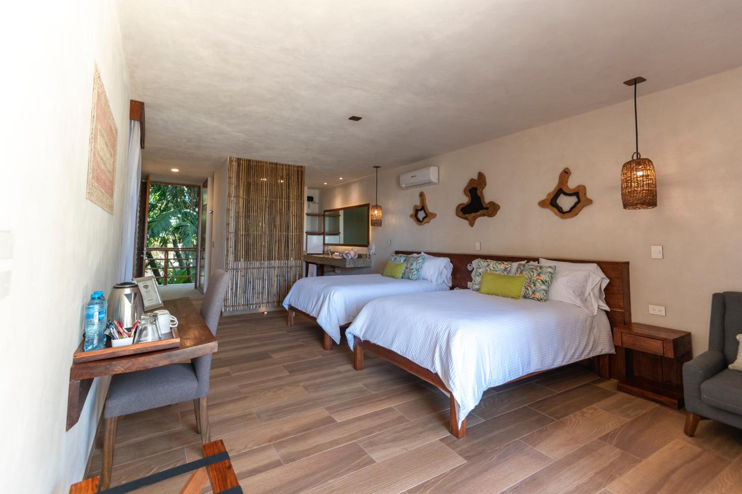 Superior Twin Room with Sea View - Photo 1