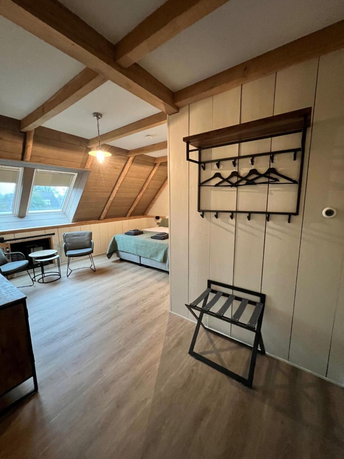 Double Room with Private Bathroom photo 2