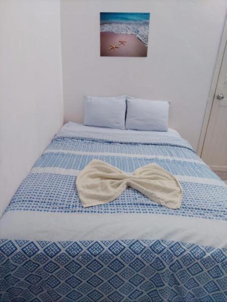 Single Room With Private Bathroom photo 2
