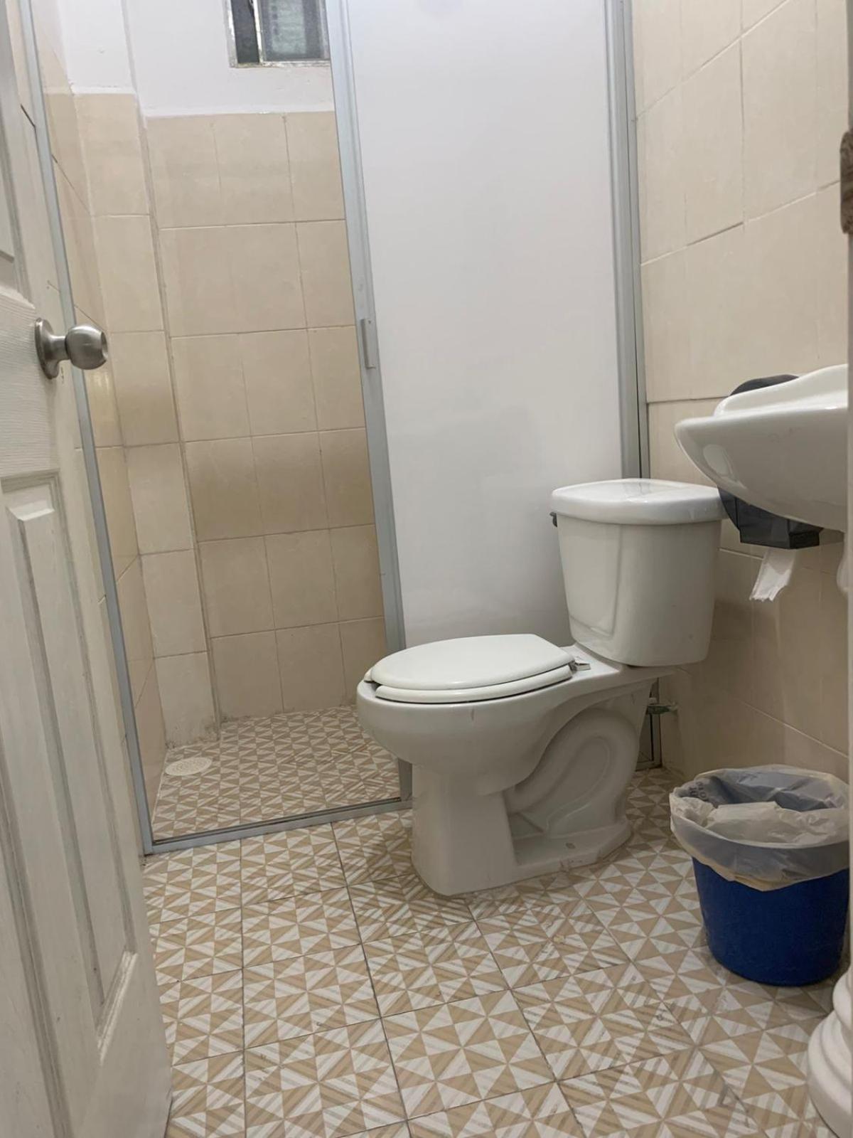 Single Room With Private Bathroom photo 3