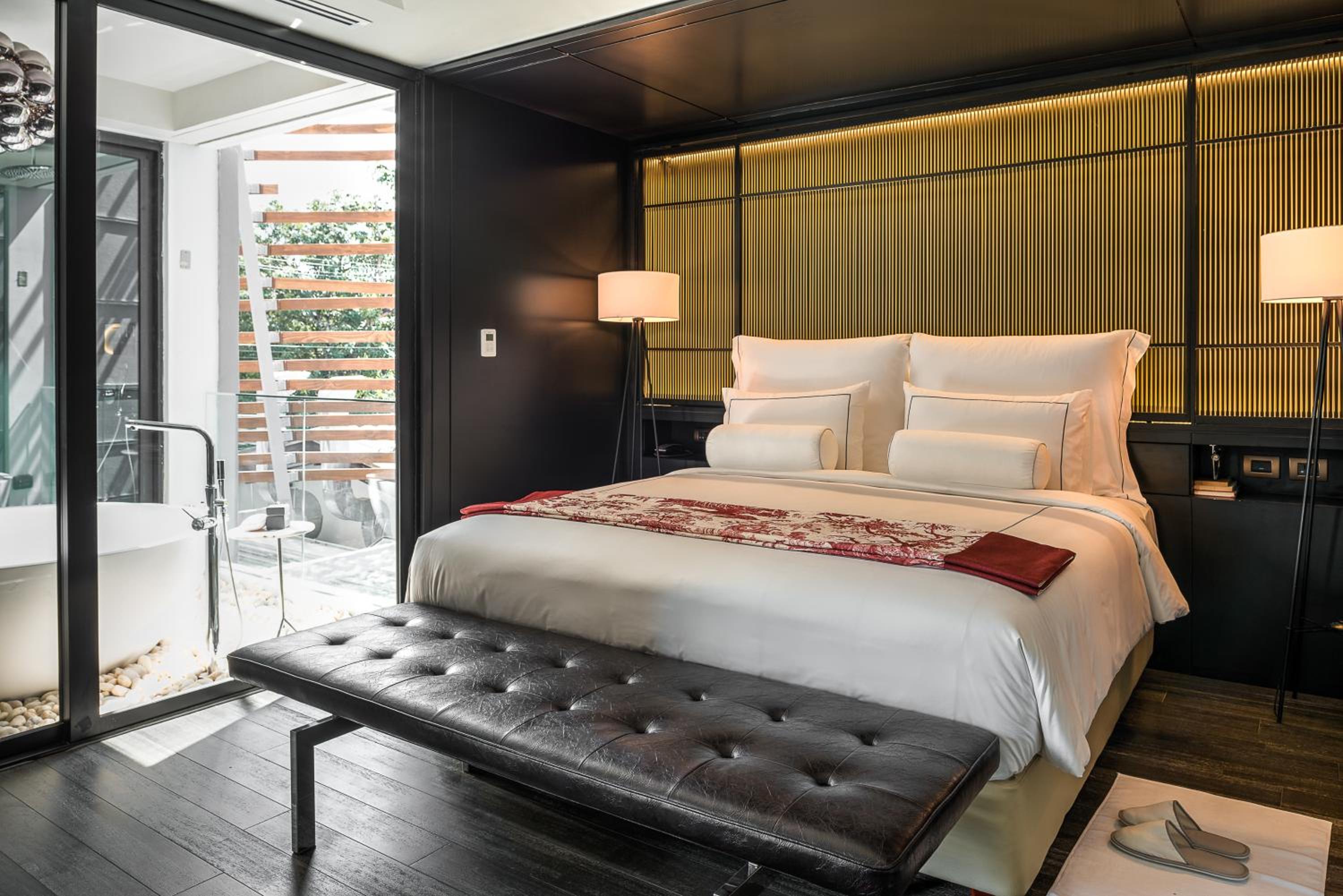 Manor Suite photo 1