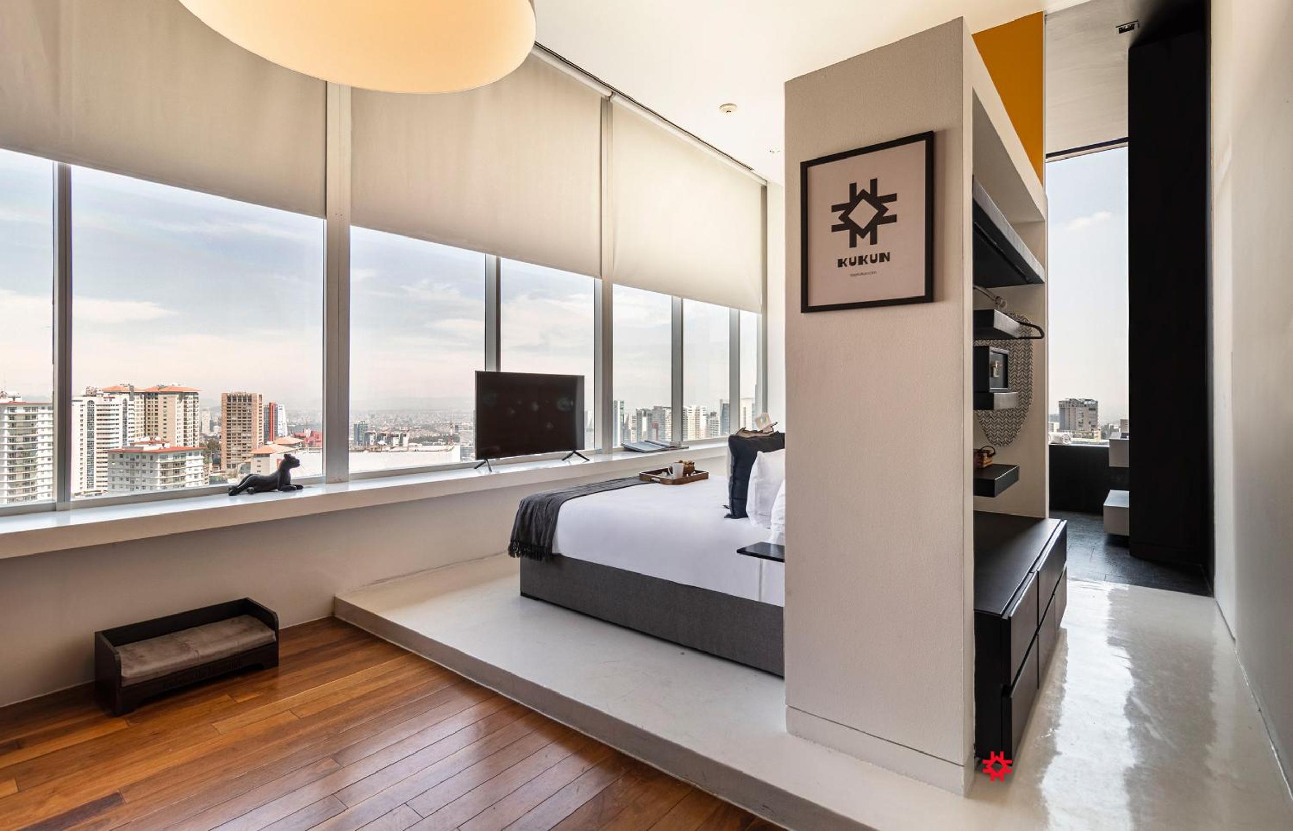 Junior suite  with city view - Photo 22