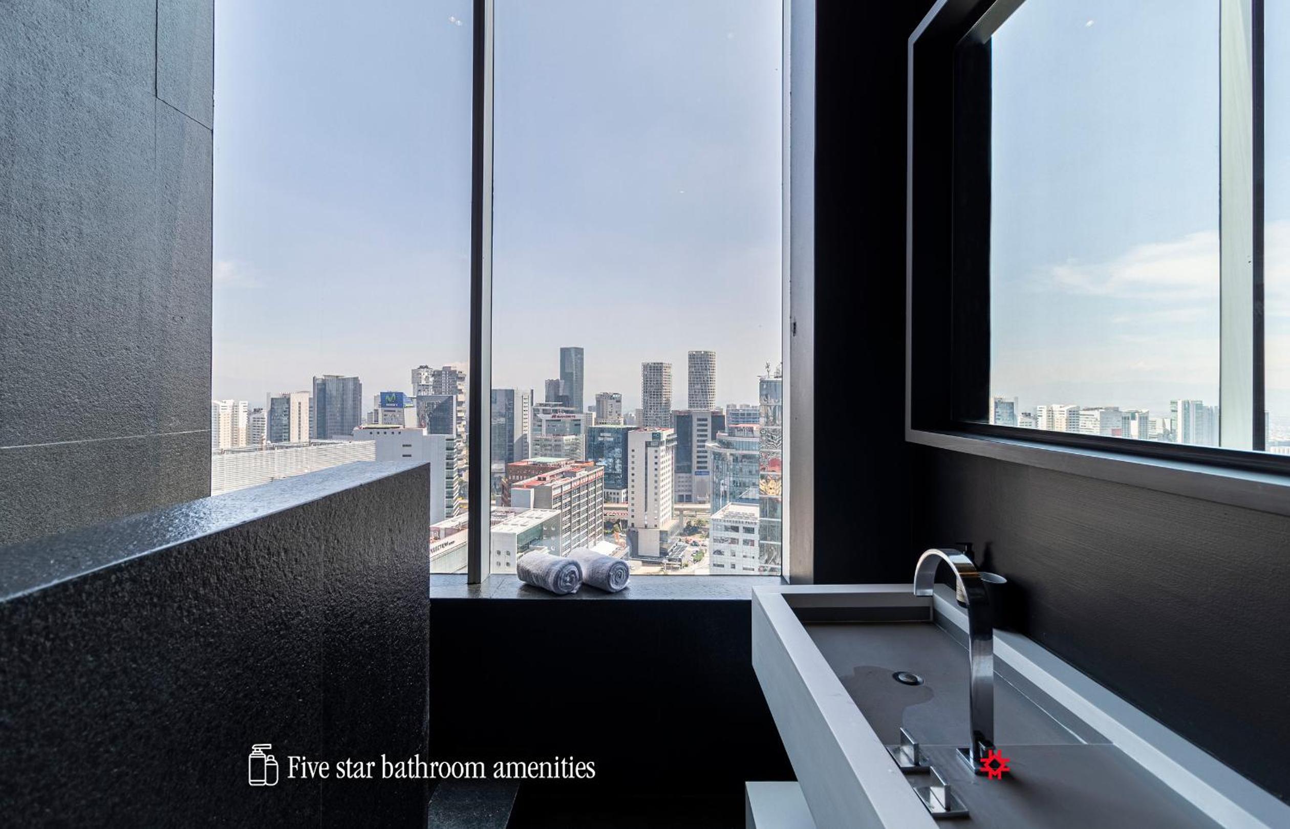 Junior suite  with city view - Photo 15
