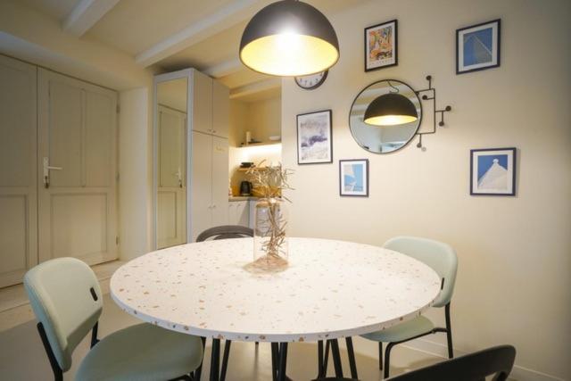 Studio Apartment photo 2