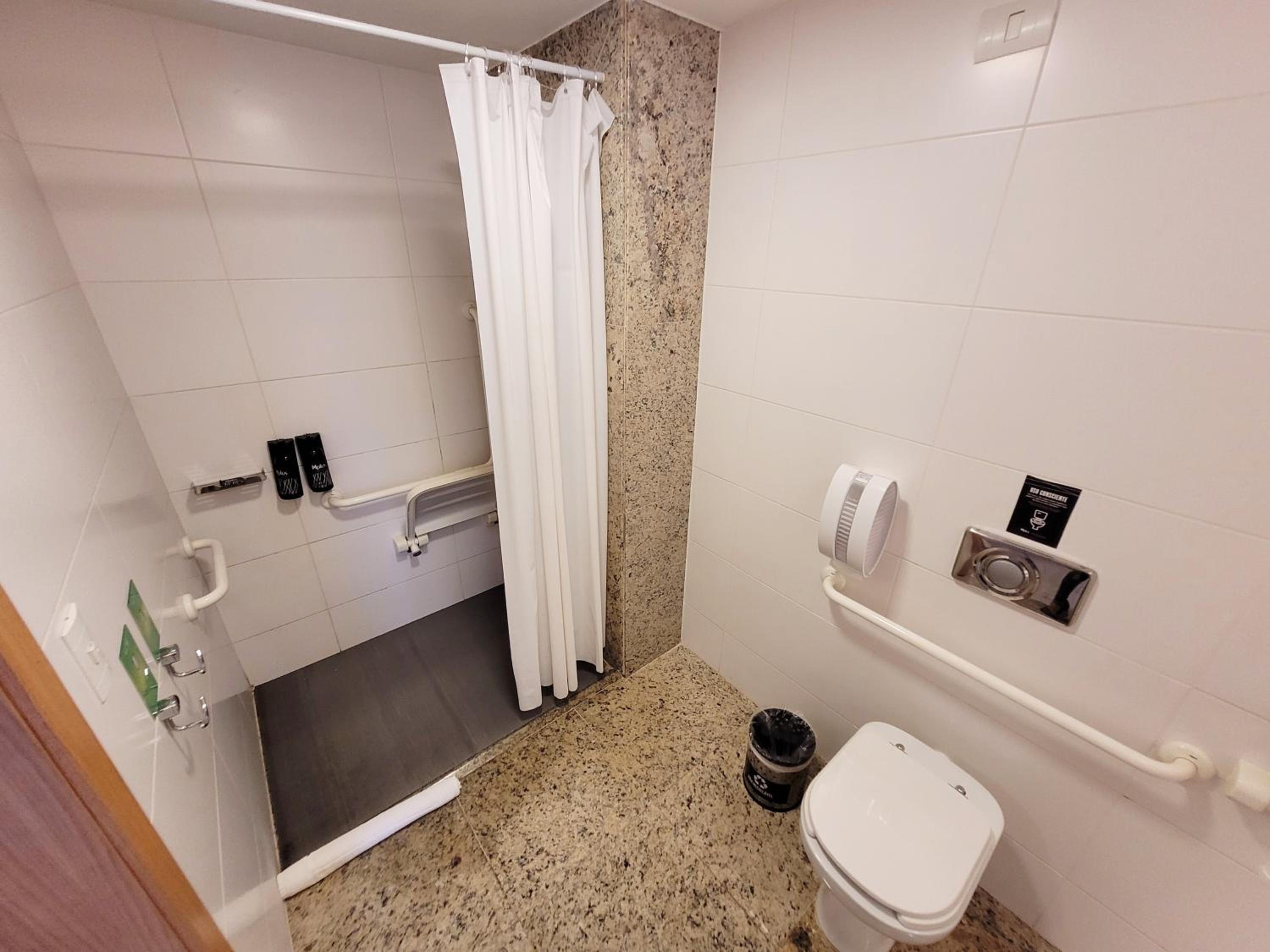 Double Room - Disability Access photo 2