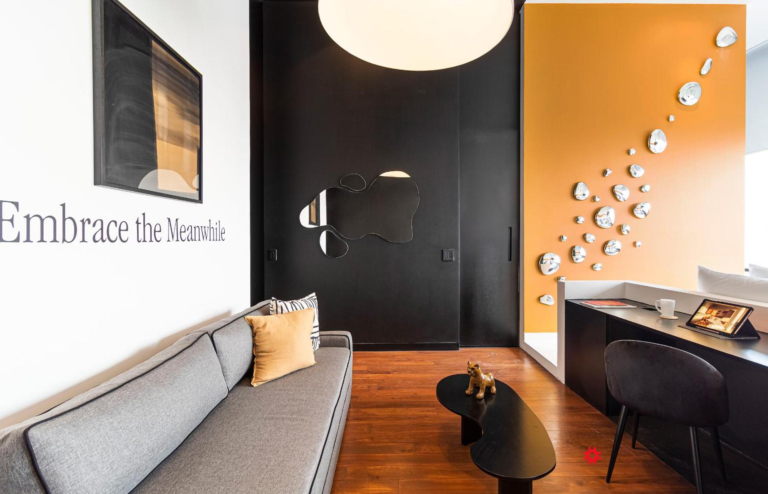 Master suite  with city view - Photo 21