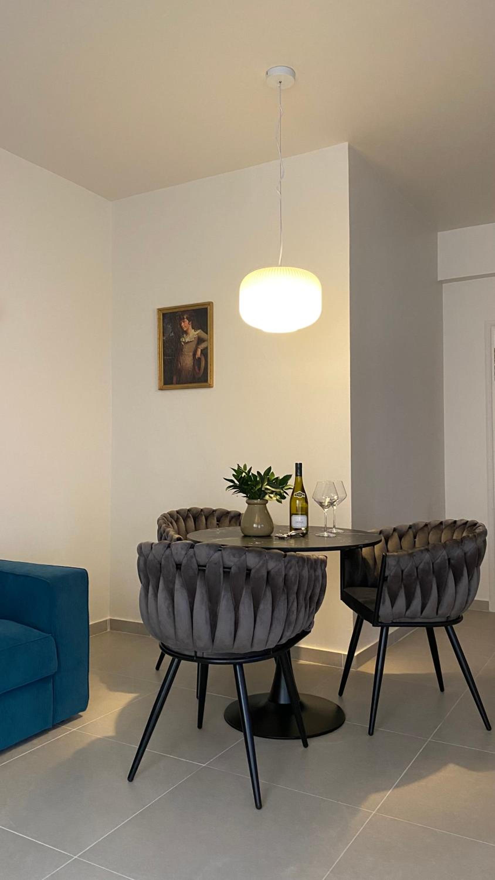Apartment photo 1