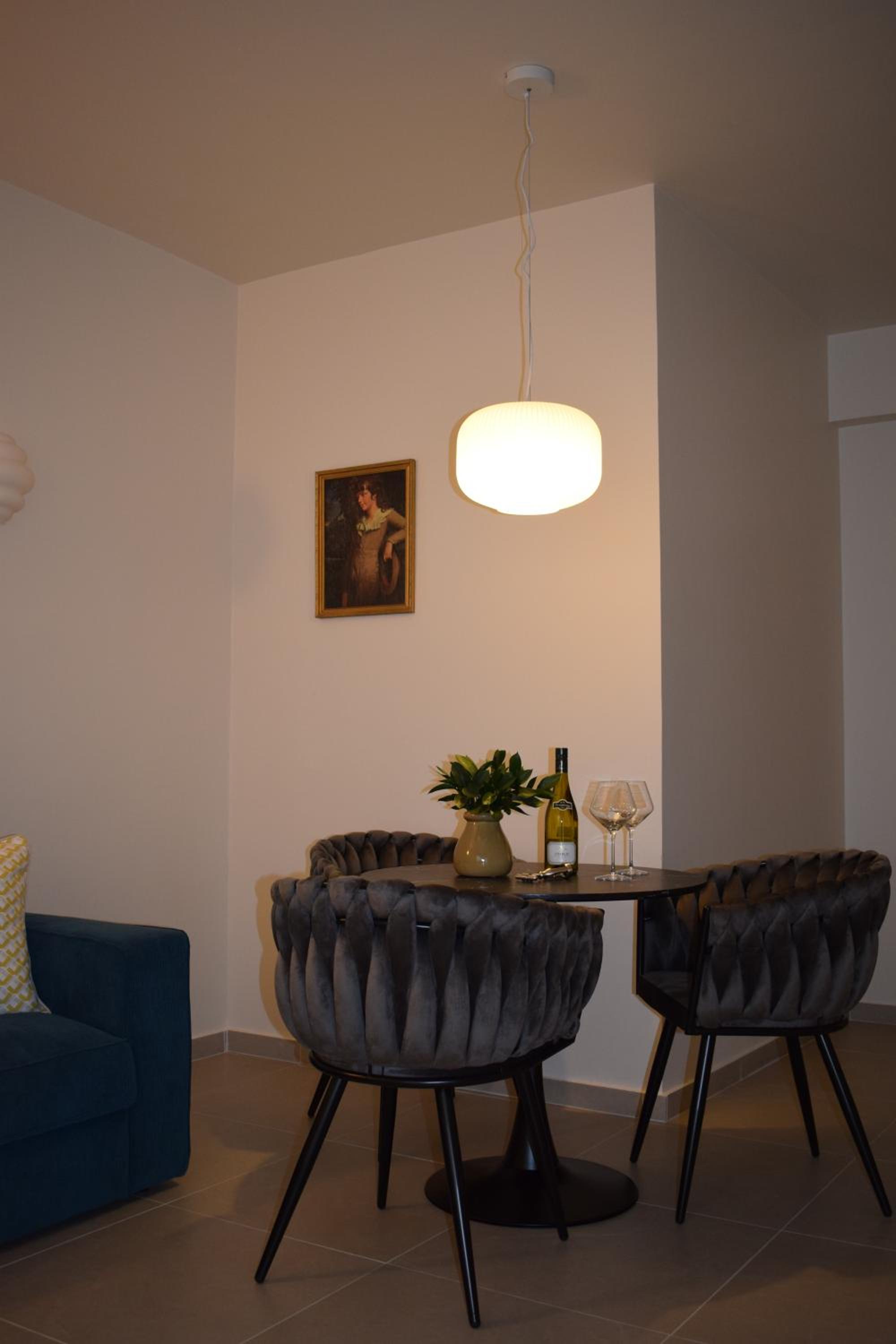 Apartment photo 2