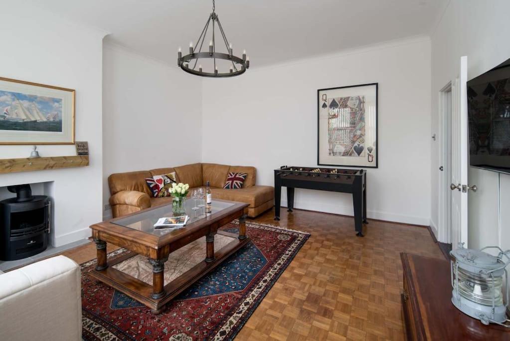 Three-Bedroom House photo 1