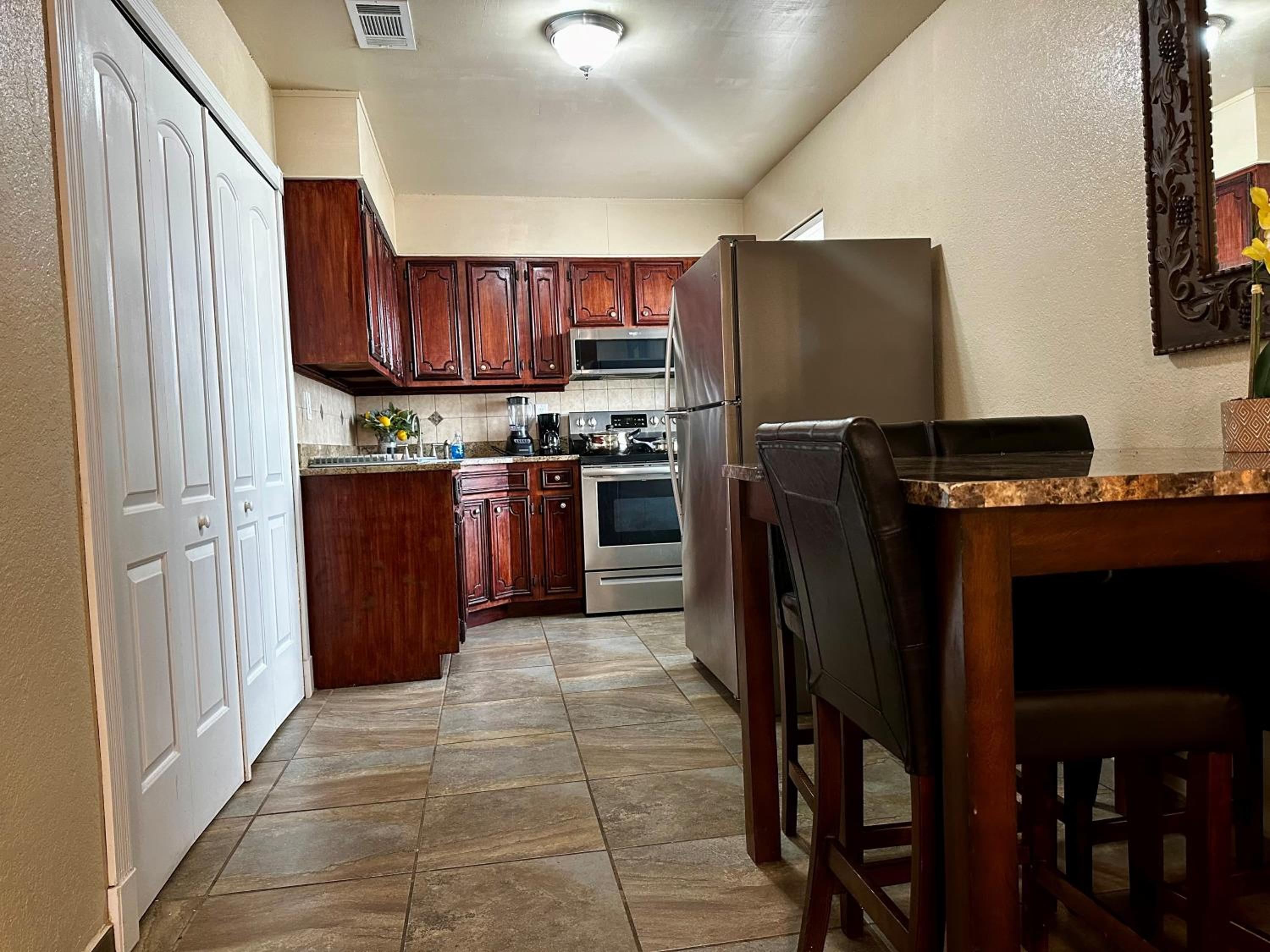Apartment - Photo 2