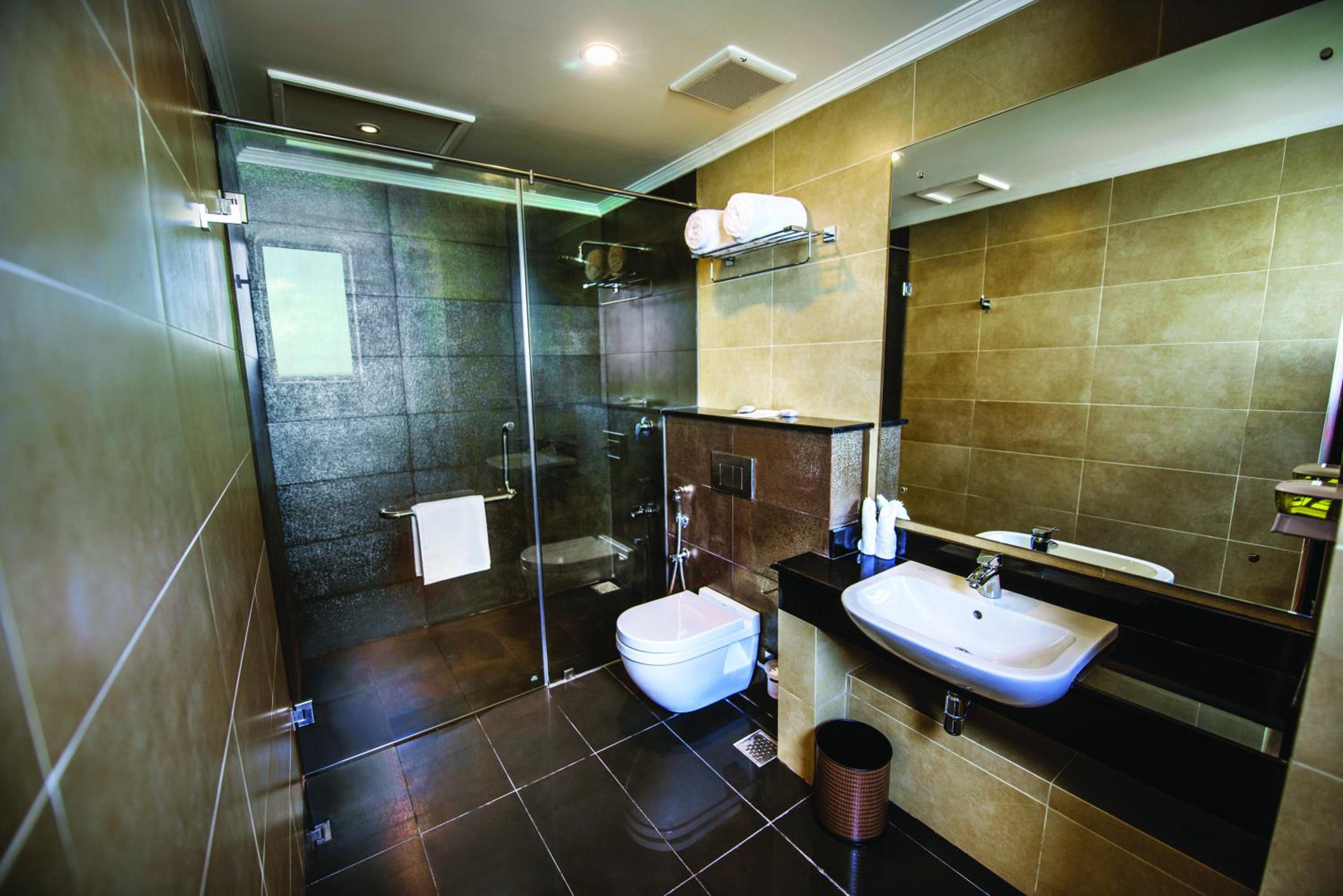 Deluxe Triple Room with Early Check-in from 11 AM & Late Check-out until 2 PM (On Availability)