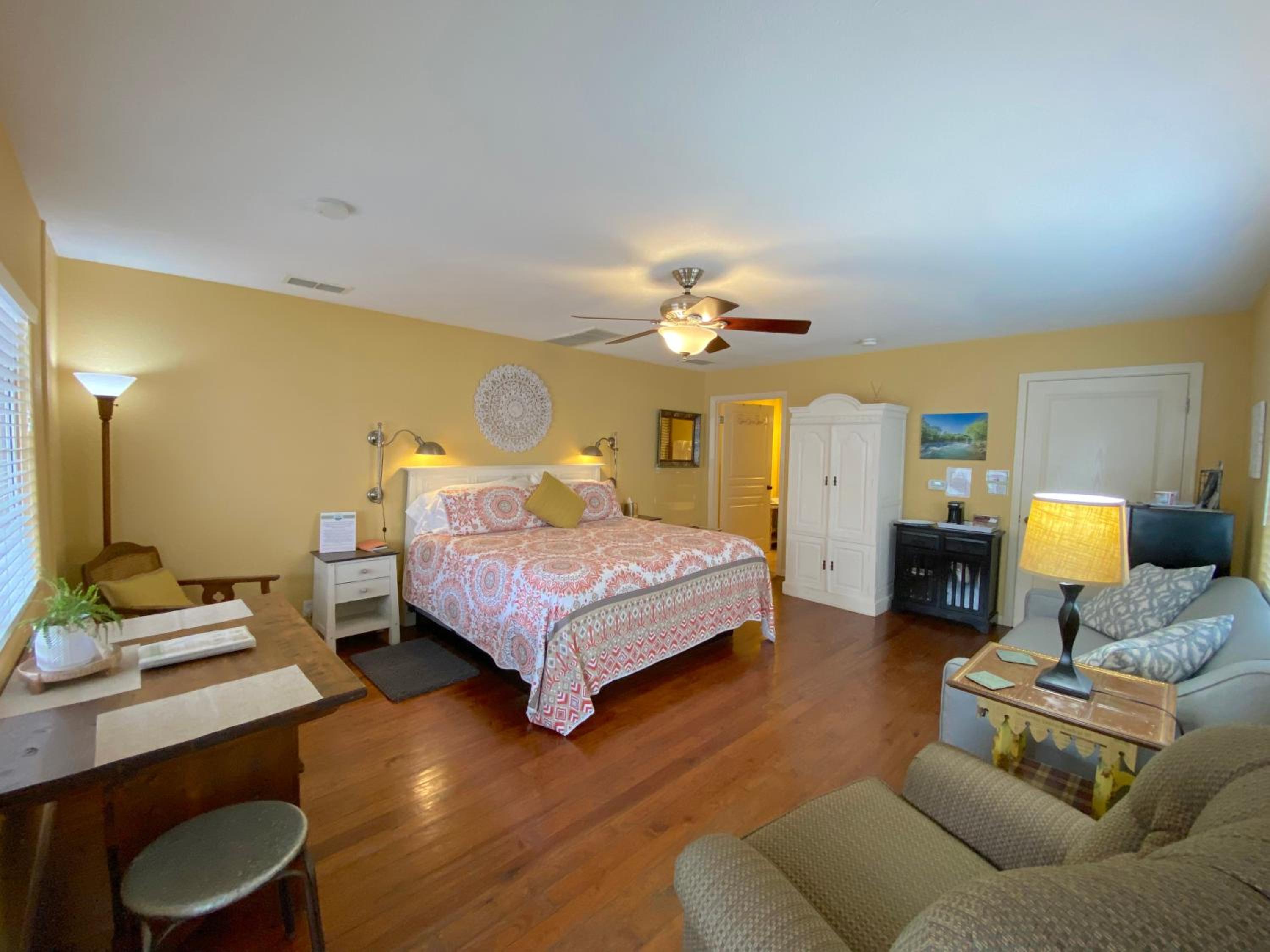 Classic Quadruple Room