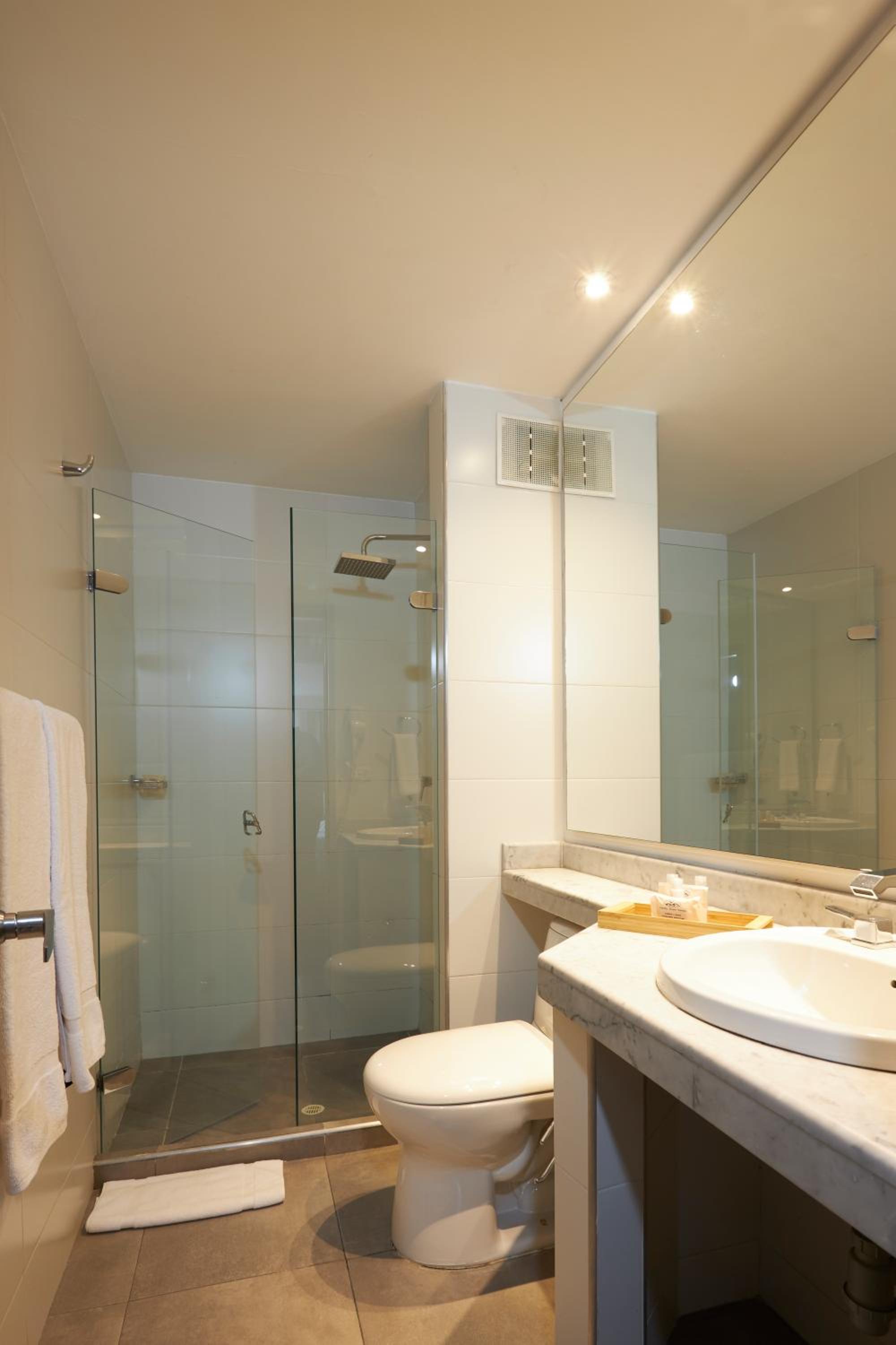Double Room - Photo 8