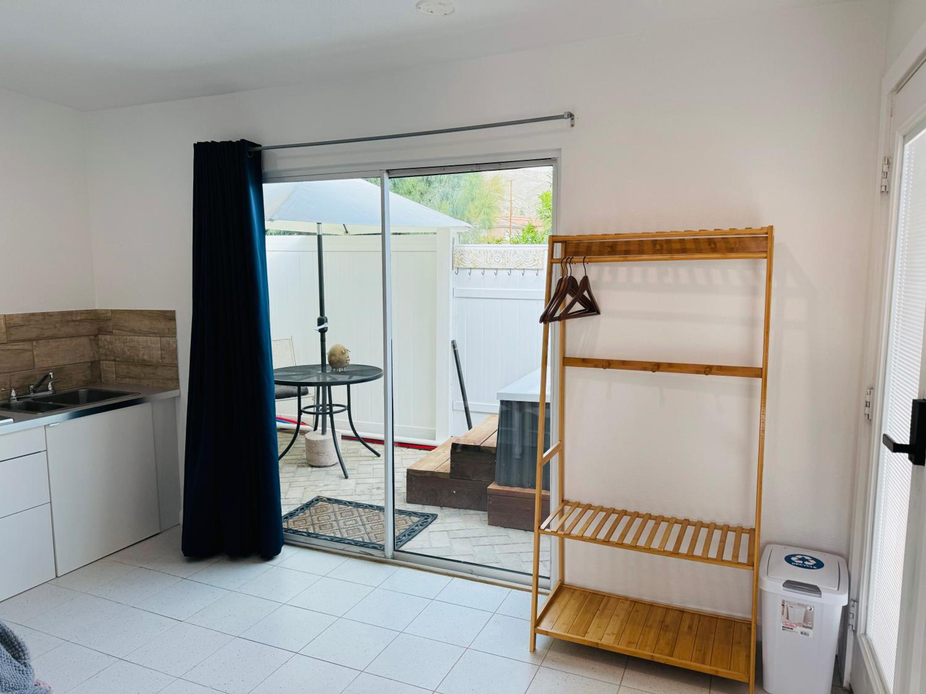 Deluxe King Studio - Photo 14