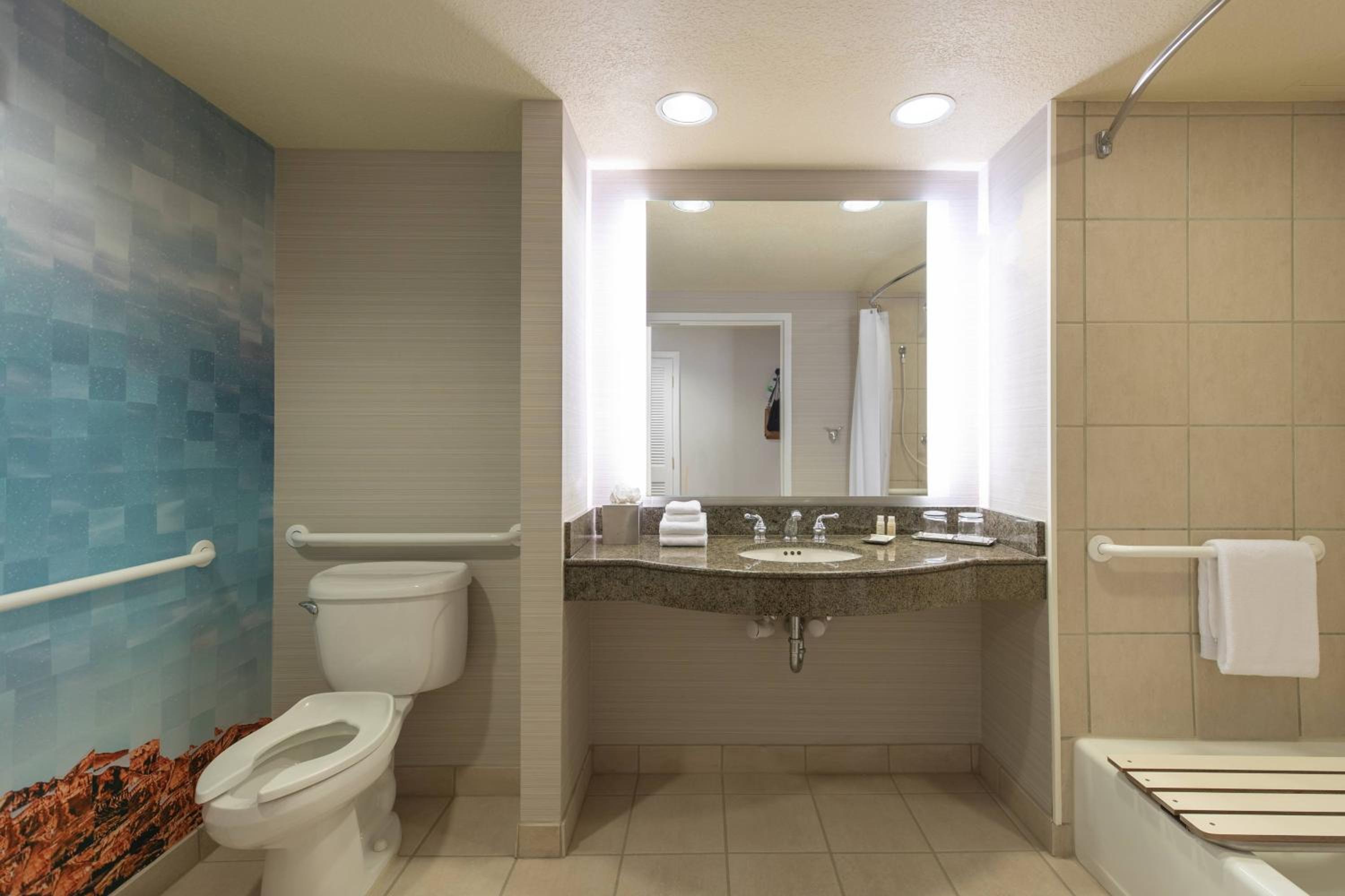 Guest Room with Tub - Mobility and Hearing Accessible