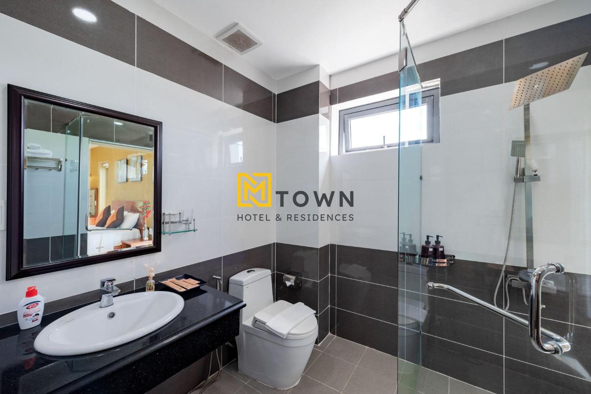 Deluxe Double or Twin Room - Photo 17