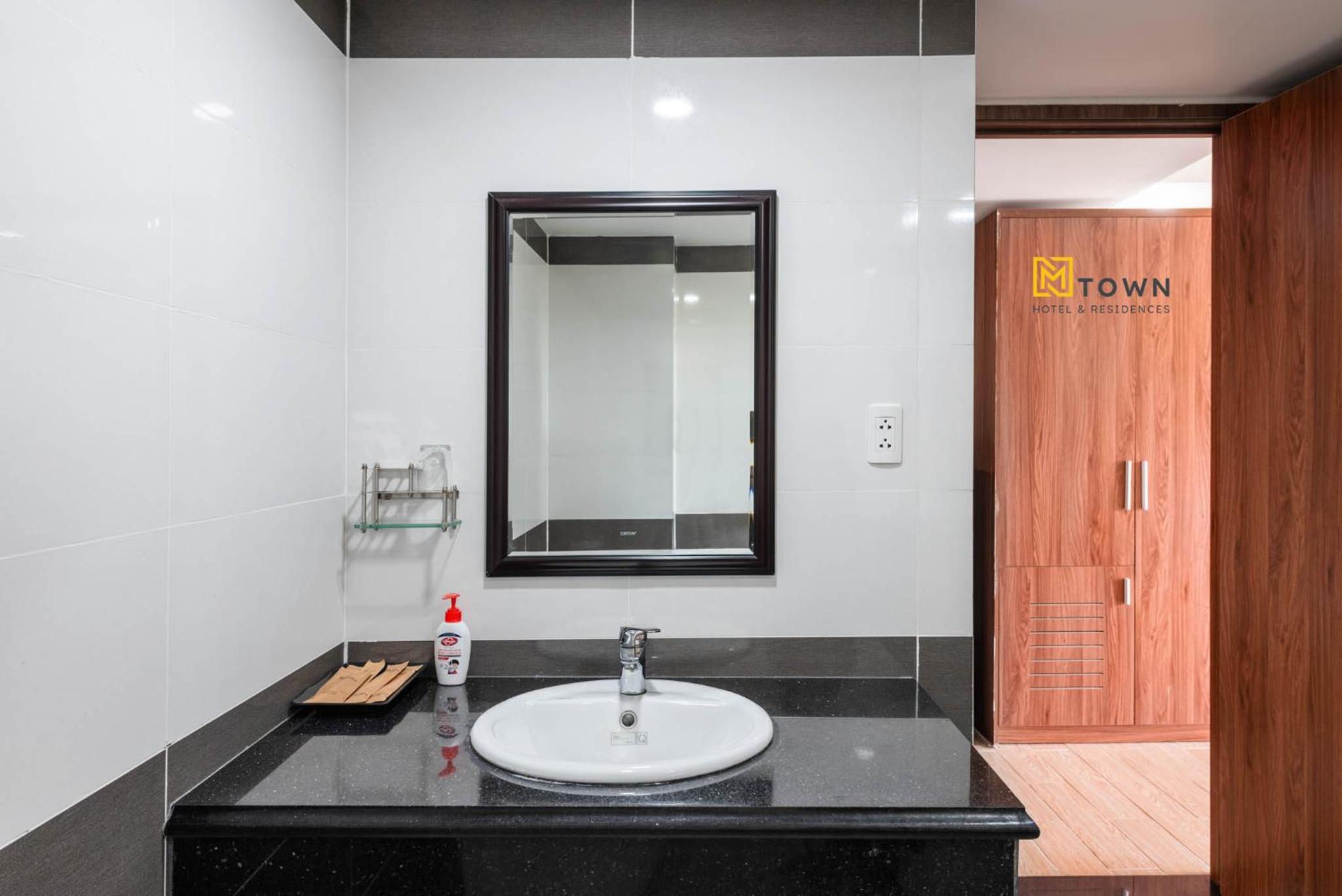 Studio Apartment - Photo 30