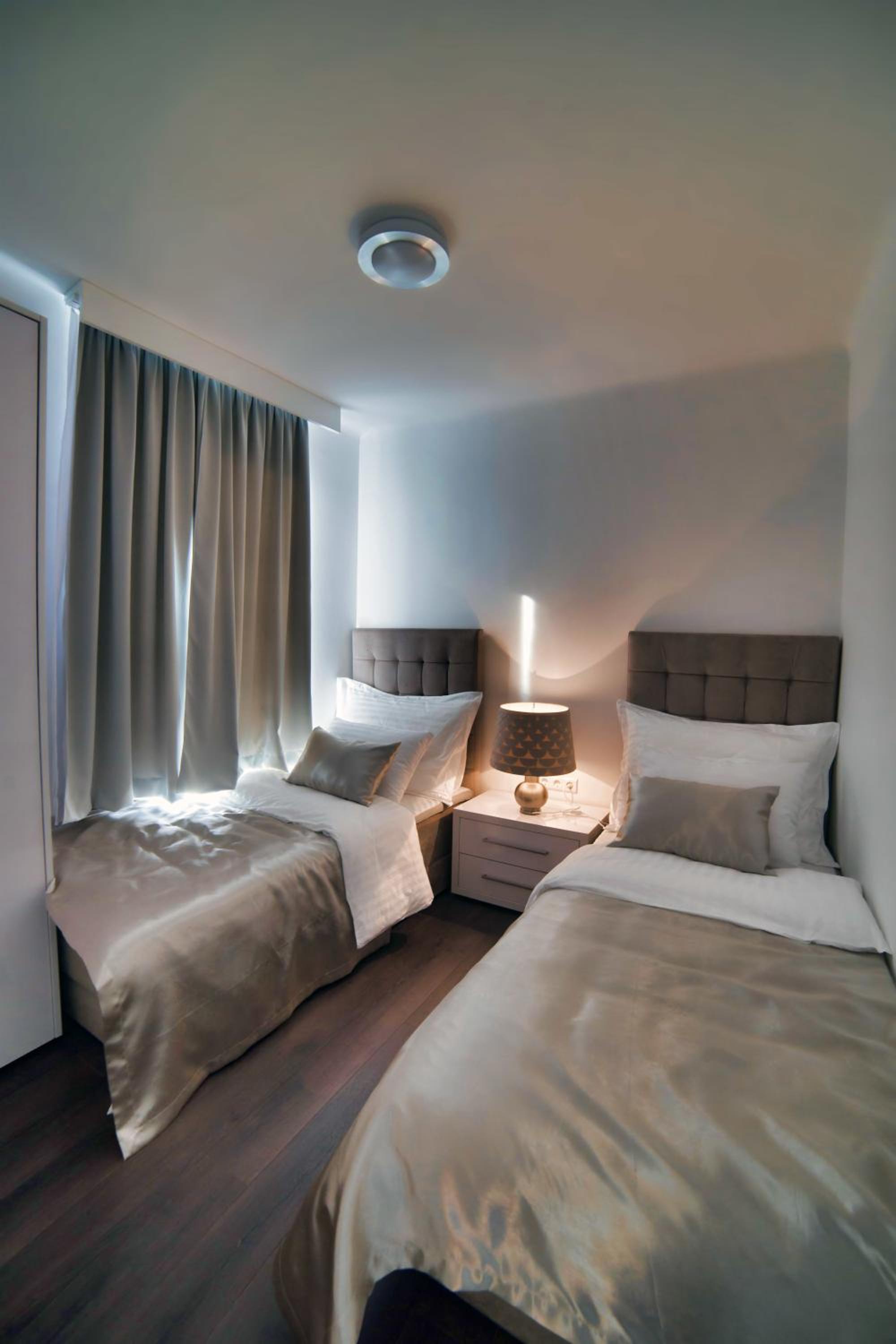 Classic Apartment with Twin Beds - Photo 8