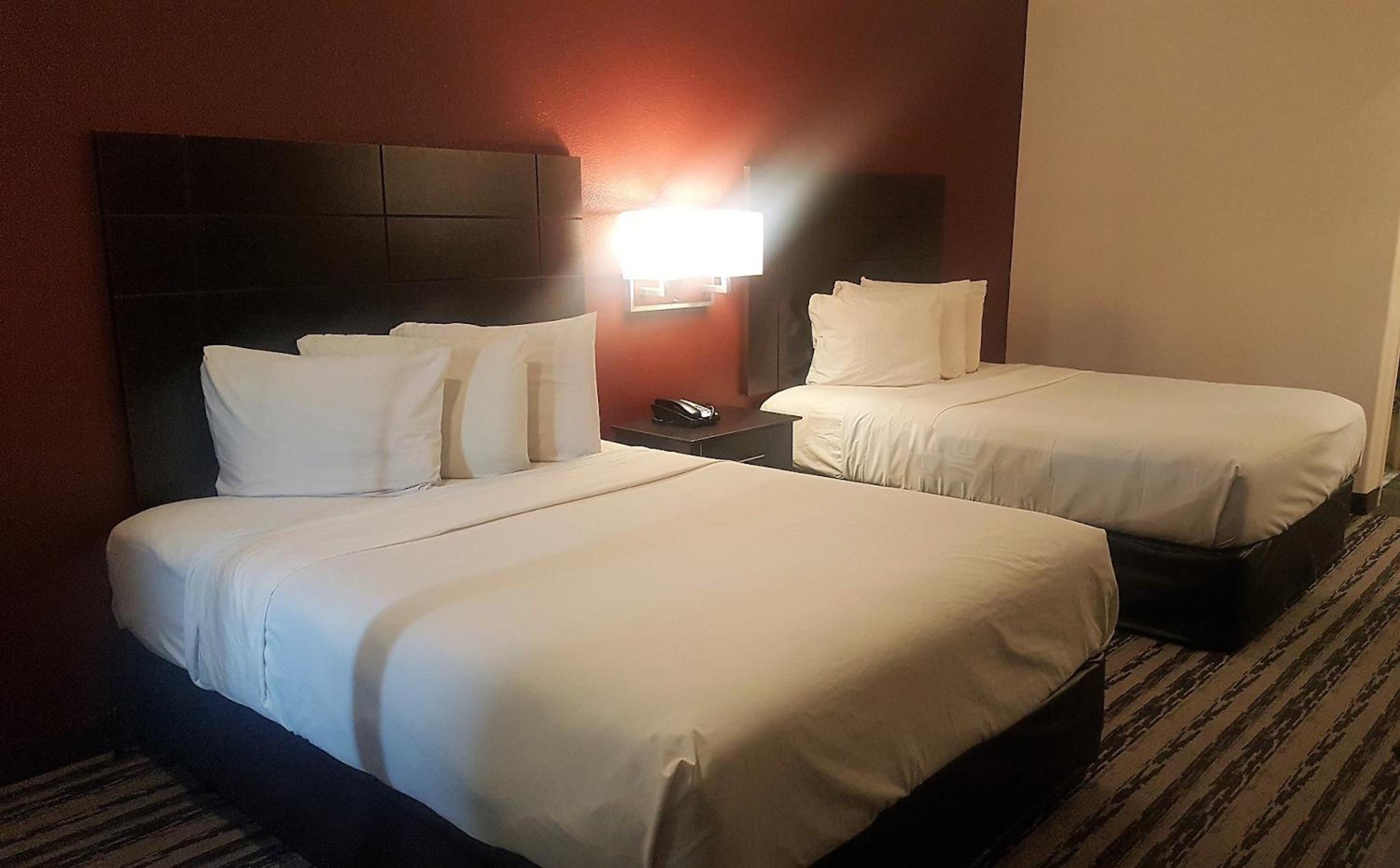 Superior Room with Two Queen Beds Disability Access Non-Smoking  - Photo 3